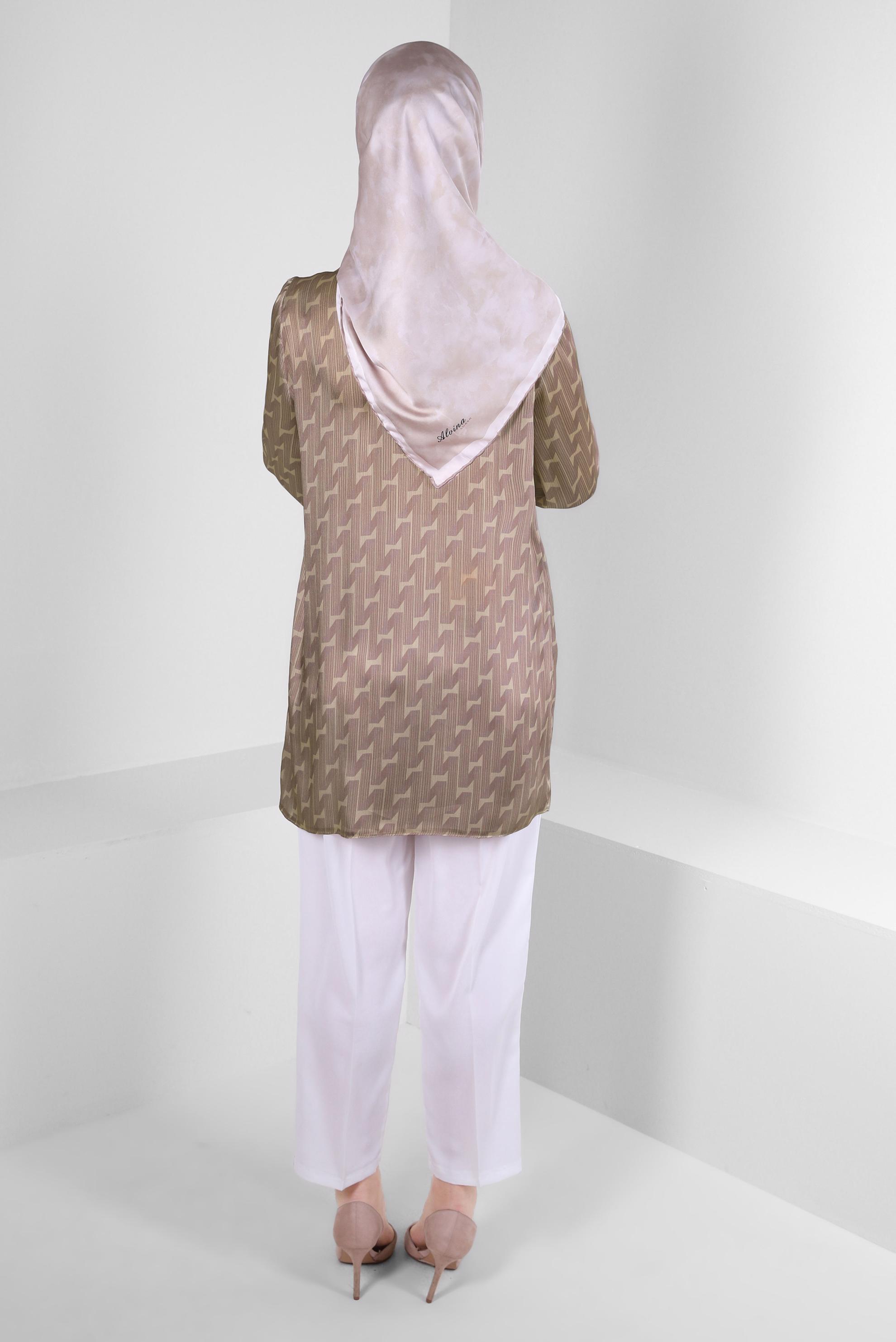 Tesettür giyim VİZON DESENLİ YAKASI FIRFIR DETAYLI GÖMLEK TUNİK 43651