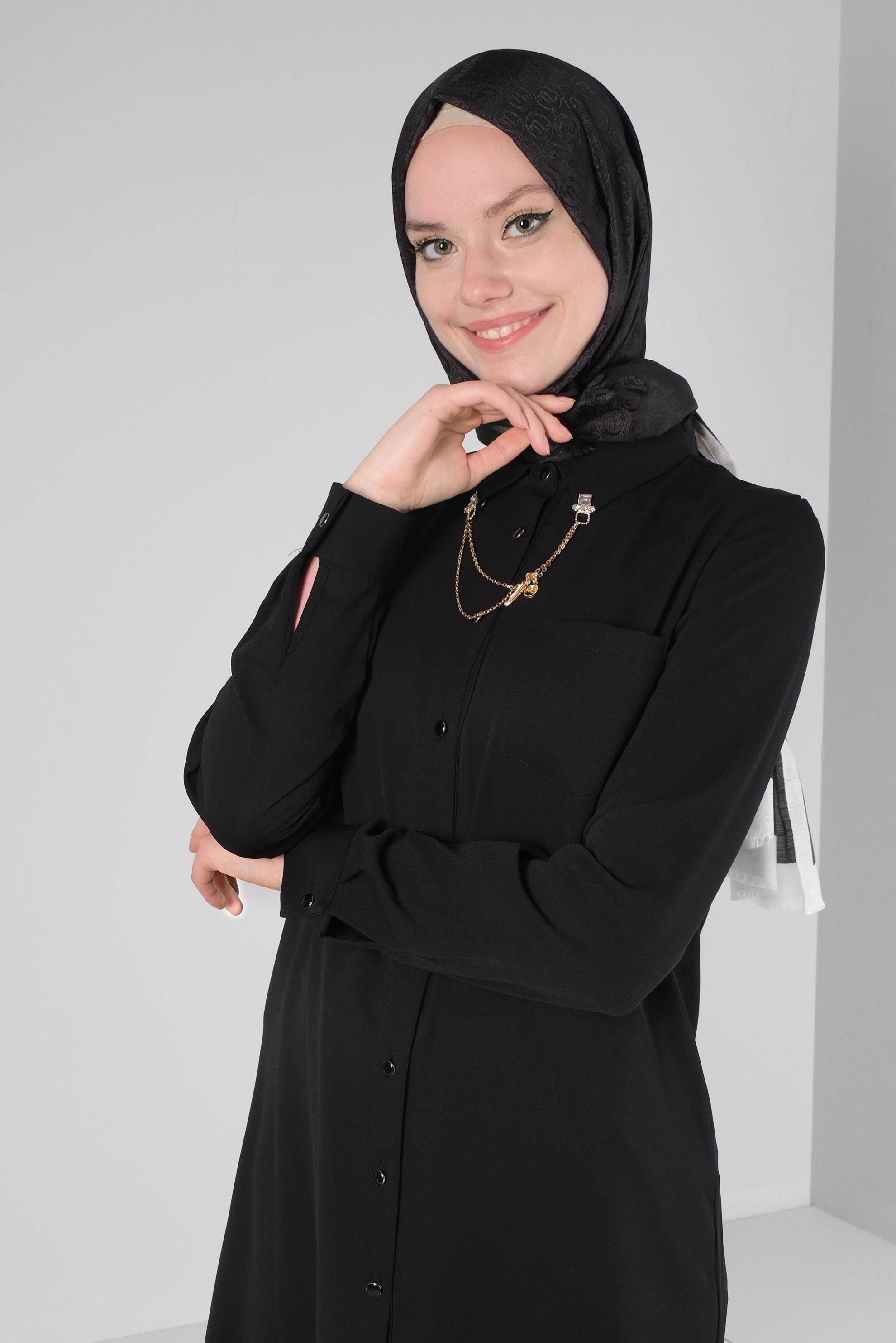 Tesettür giyim SİYAH ZİNCİR DETAYLI DÜĞMELİ TUNİK 43668