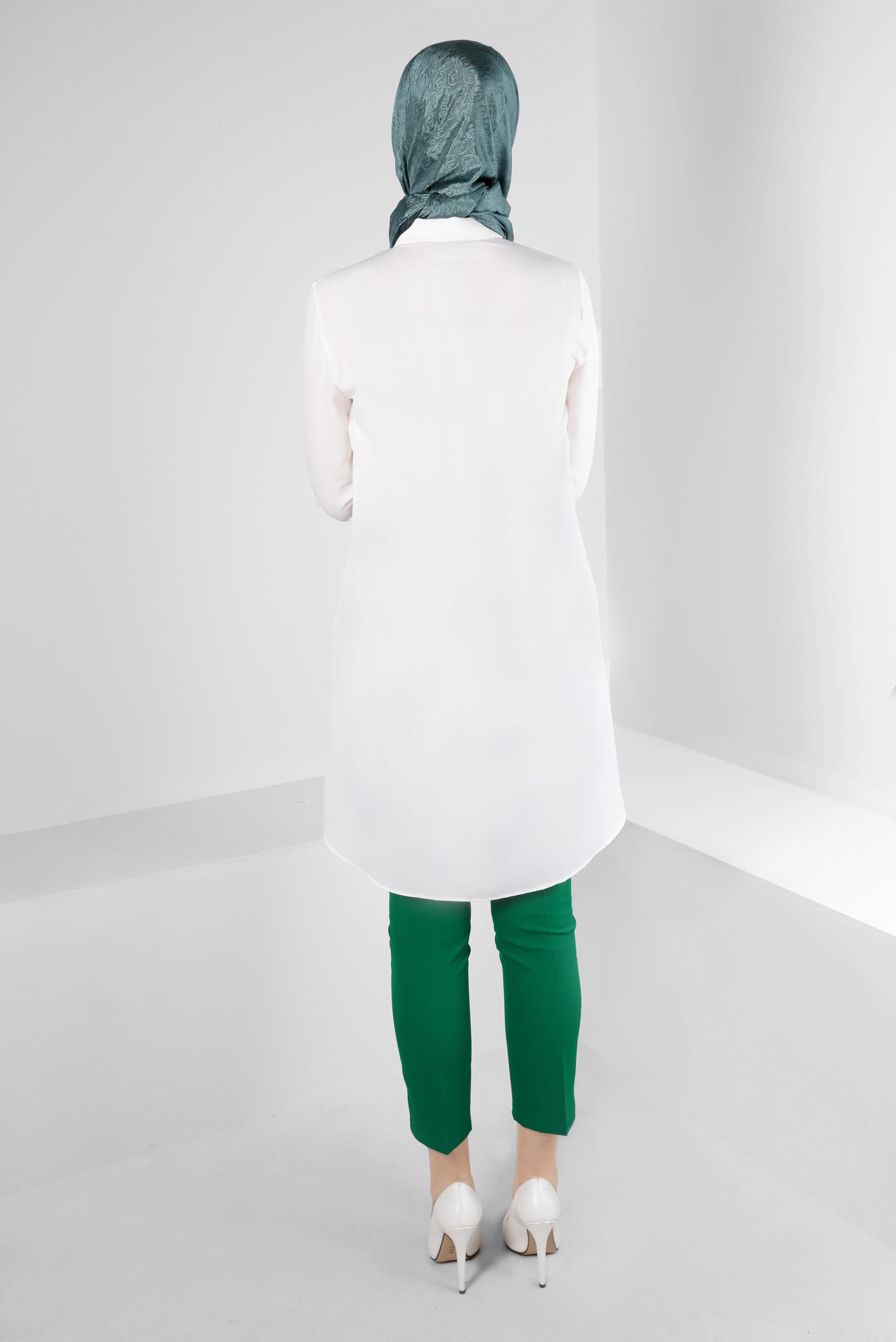 Tesettür giyim BEYAZ ZİNCİR DETAYLI DÜĞMELİ TUNİK 43668