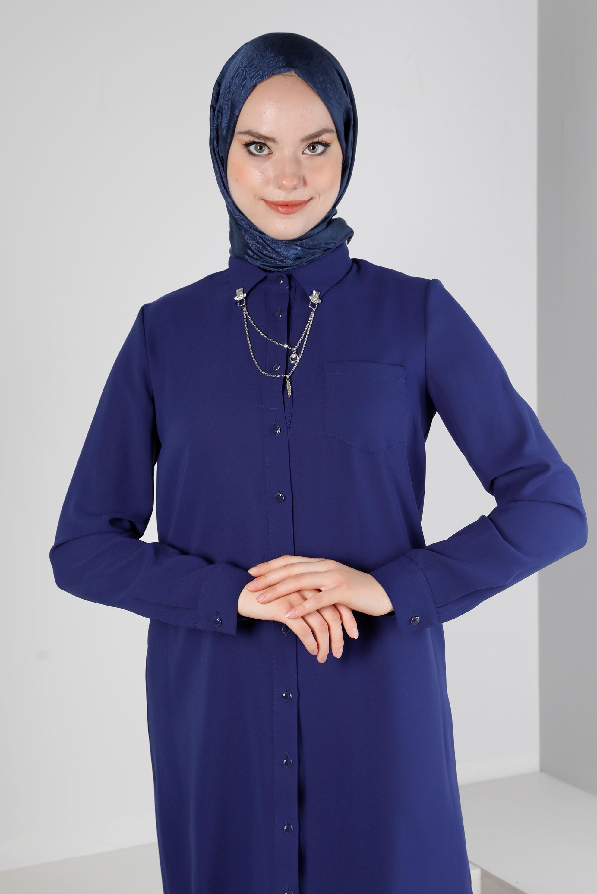 Tesettür giyim LACİVERT ZİNCİR DETAYLI DÜĞMELİ TUNİK 43668