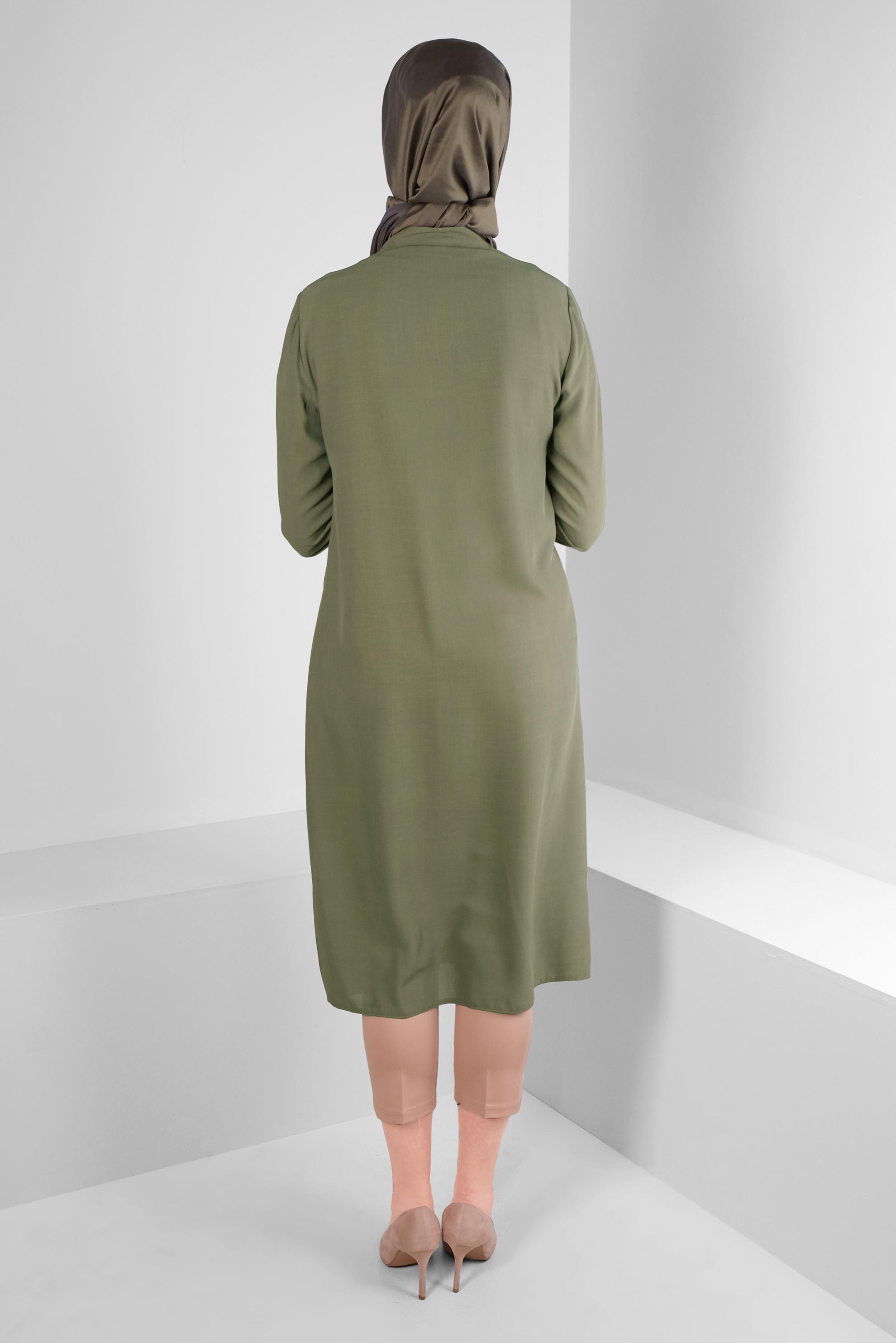 Tesettür giyim HAKİ CEBİ ZİNCİR DETAYLI DÜĞMELİ TUNİK 43669