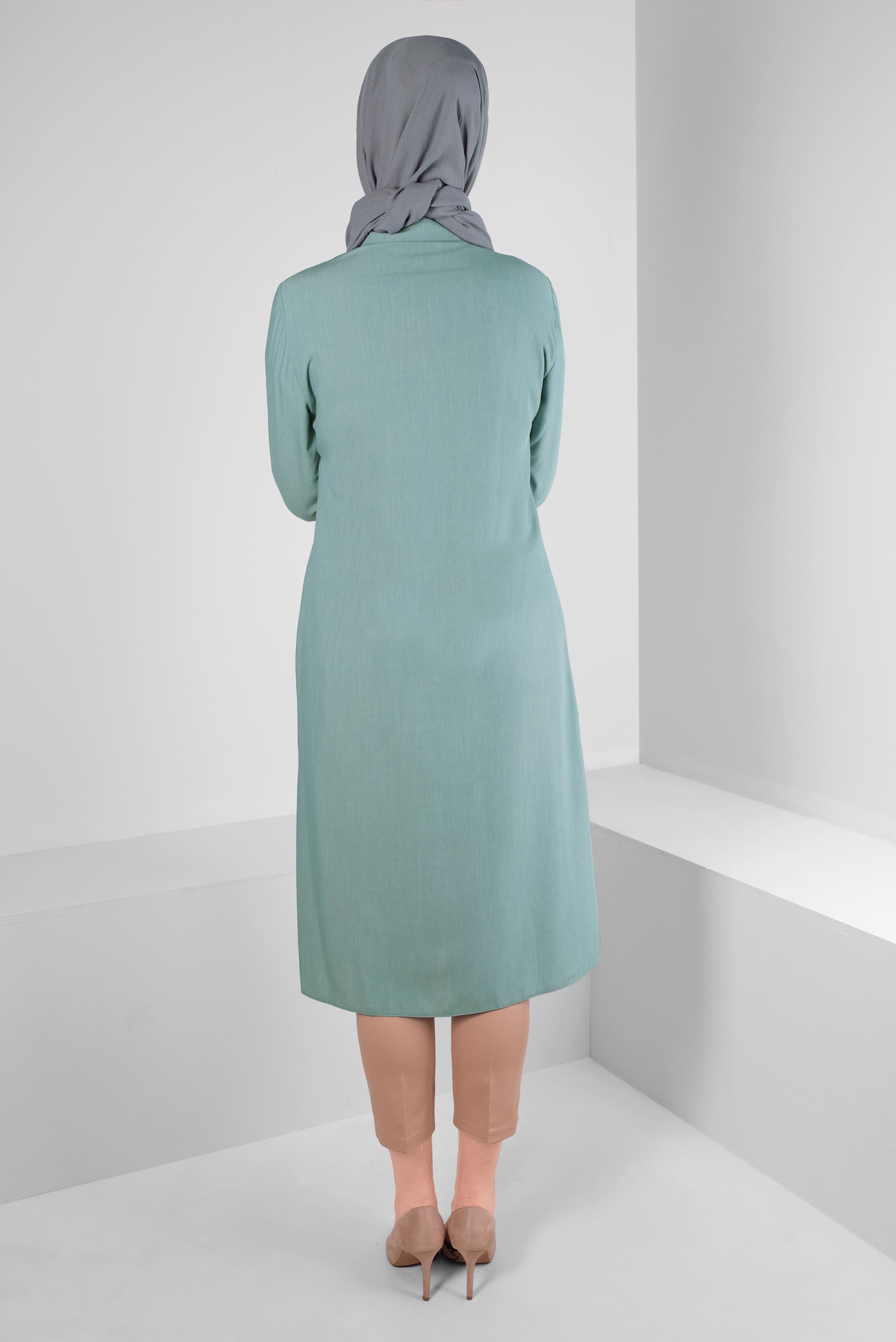 Tesettür giyim YEŞİL CEBİ ZİNCİR DETAYLI DÜĞMELİ TUNİK 43669