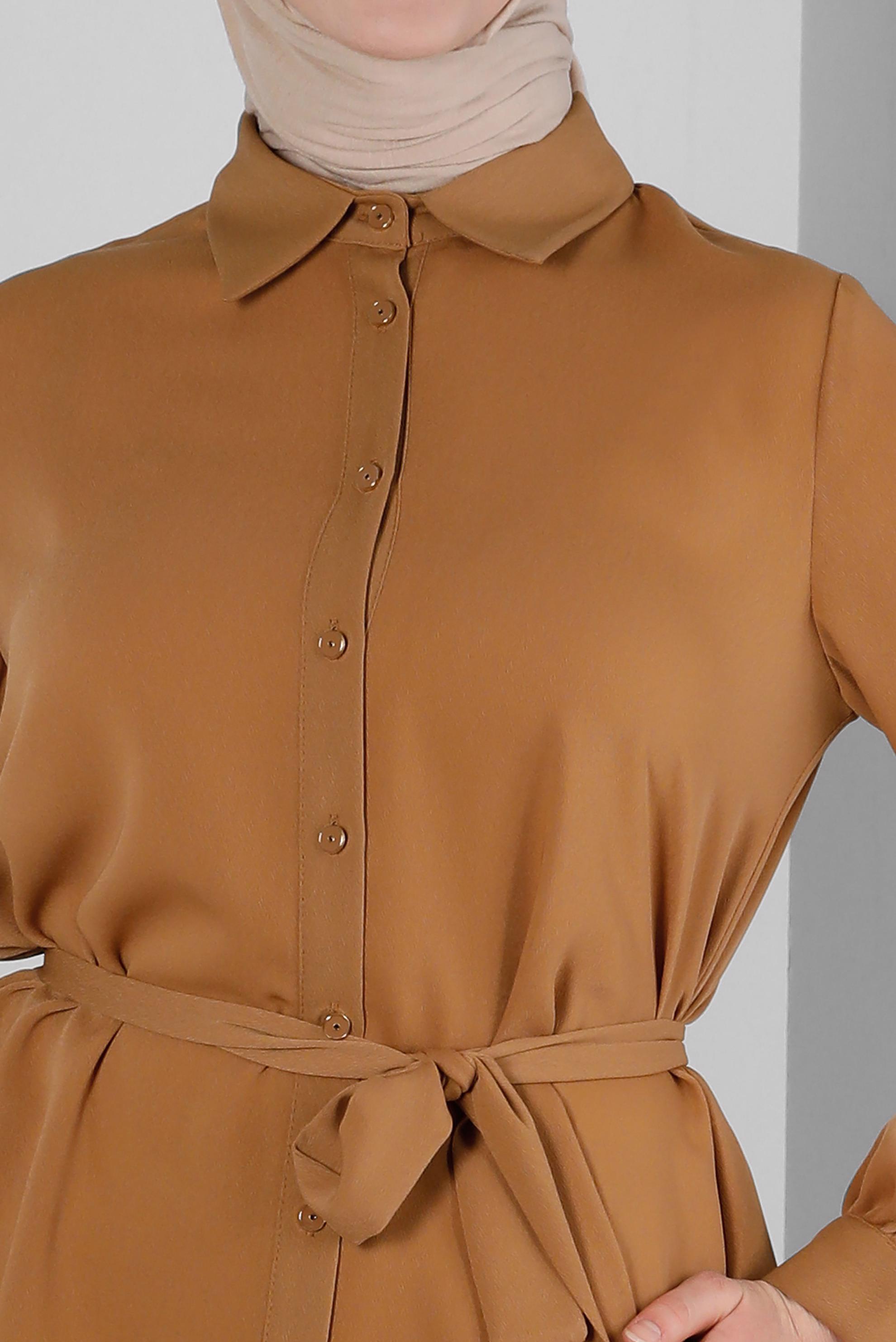 Tesettür giyim KAHVE KUŞAKLI ASİMETRİK KESİM GÖMLEK TUNİK 43671