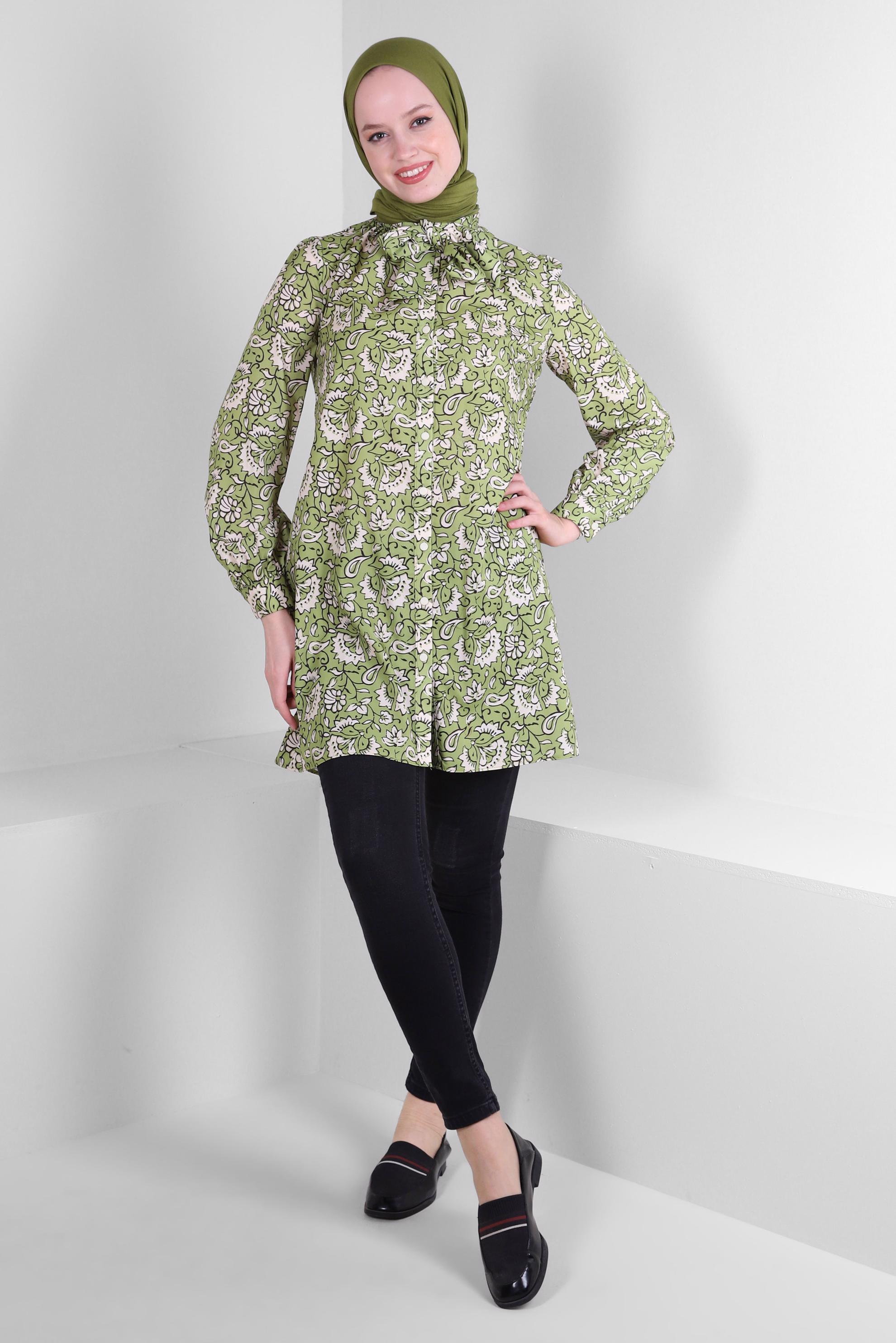 Tesettür giyim YEŞİL DESENLİ FULAR YAKA GÖMLEK TUNİK 43673