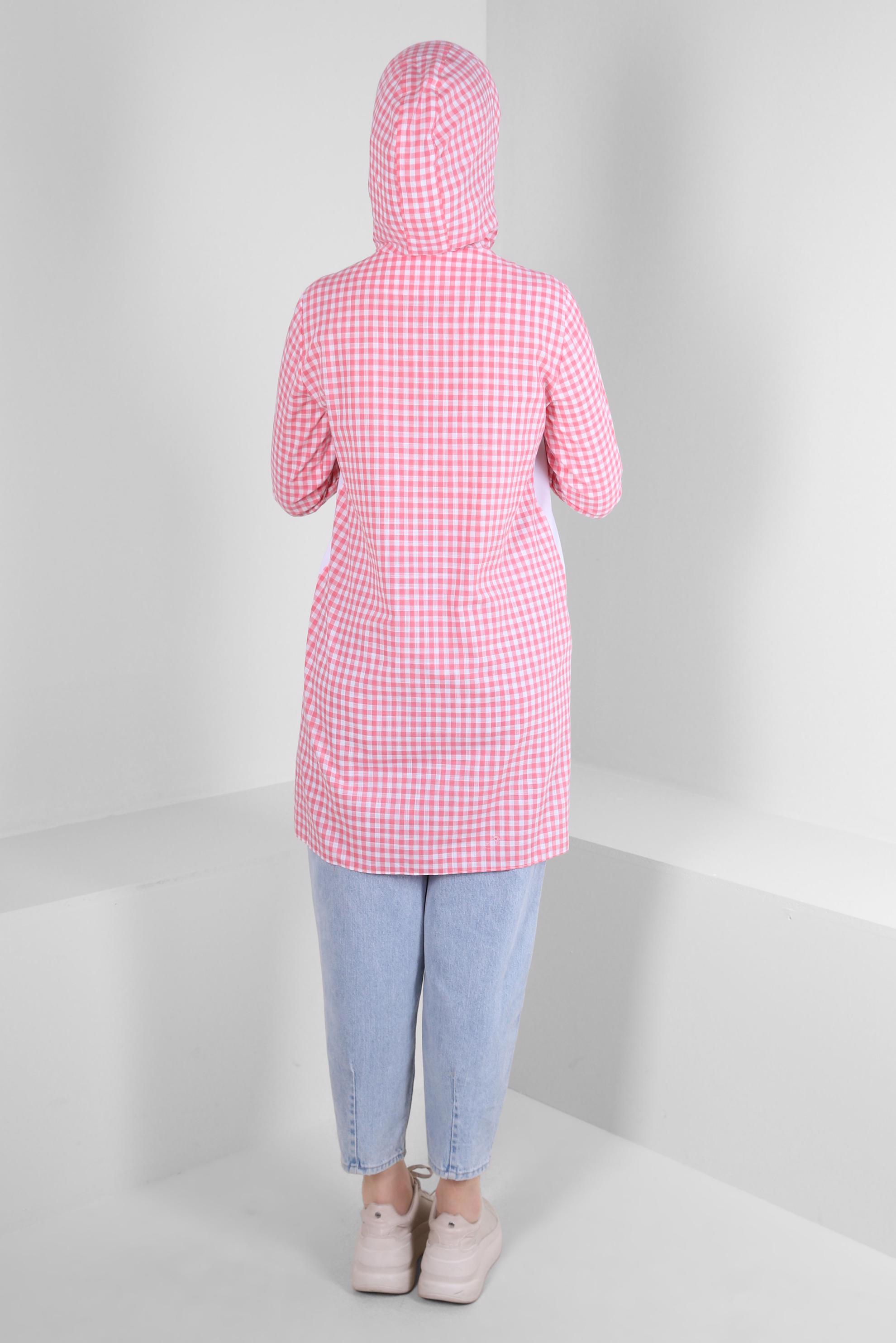 Tesettür giyim PEMBE PÖTİKARE DESENLİ KAPÜŞONLU DÜĞMELİ TUNİK 43678