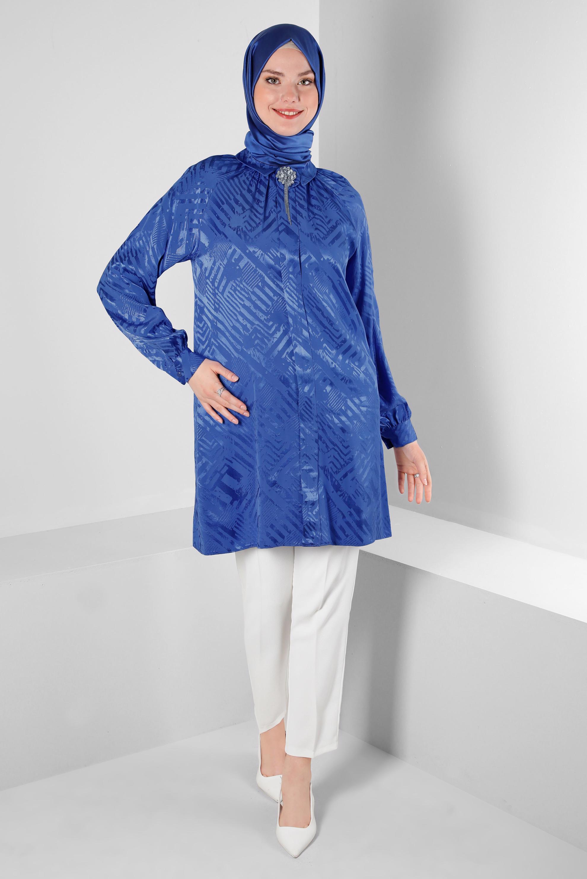 Tesettür giyim LACİVERT DESENLİ AKSESUARLI SATEN TUNİK 43683