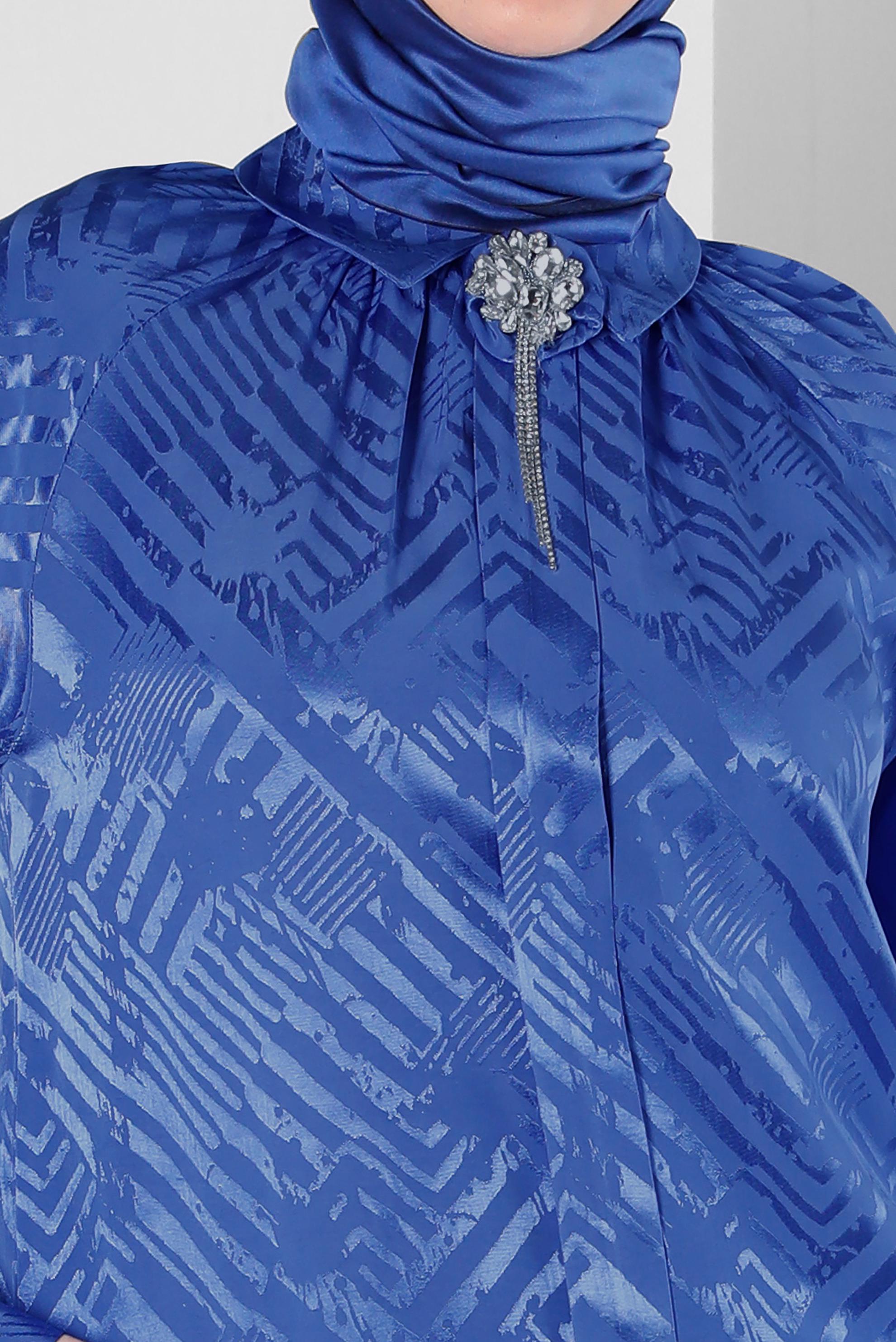 Tesettür giyim LACİVERT DESENLİ AKSESUARLI SATEN TUNİK 43683