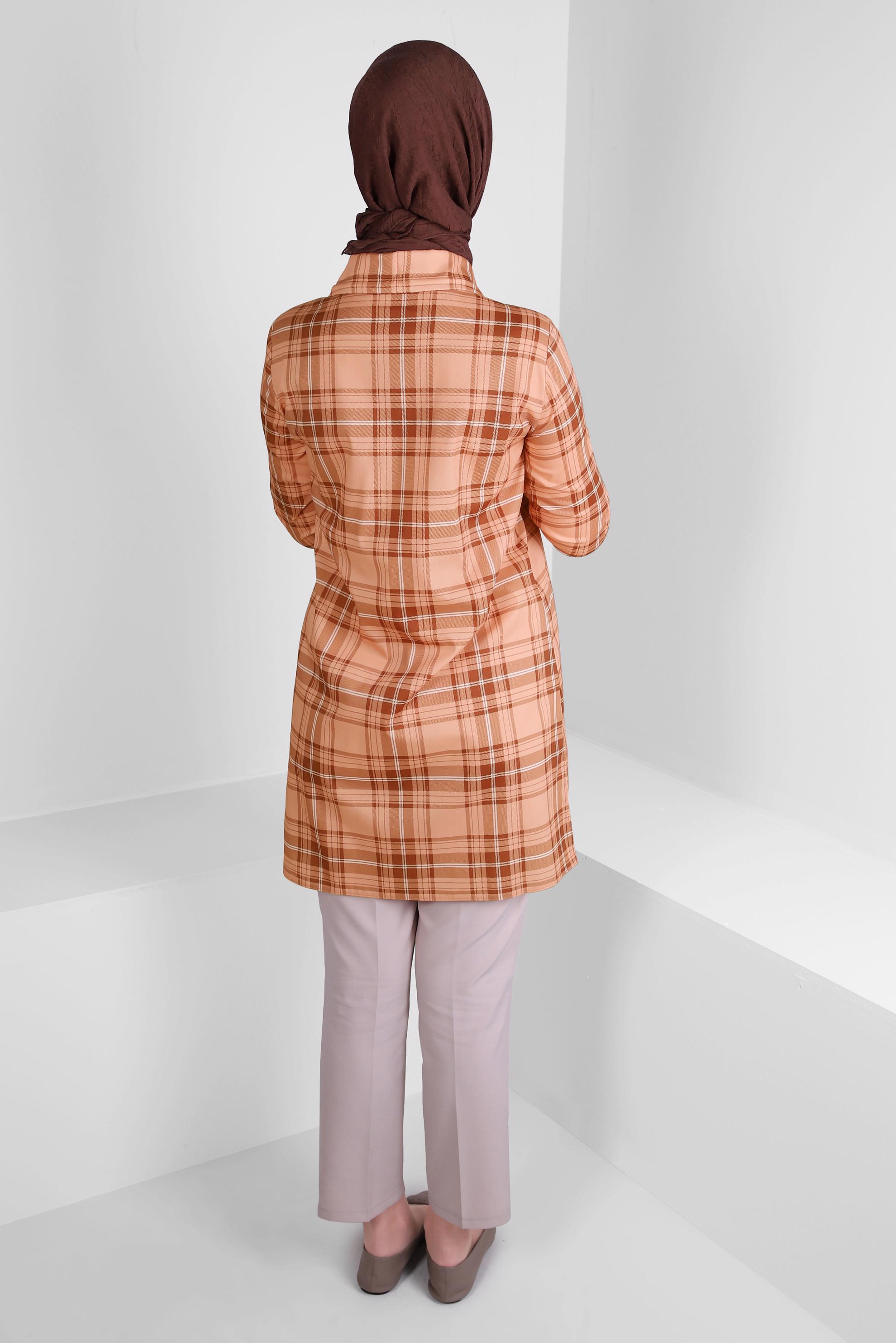 Tesettür giyim KAHVE EKOSE DESENLİ YAKASI BAĞCIKLI GÖMLEK TUNİK 43702 