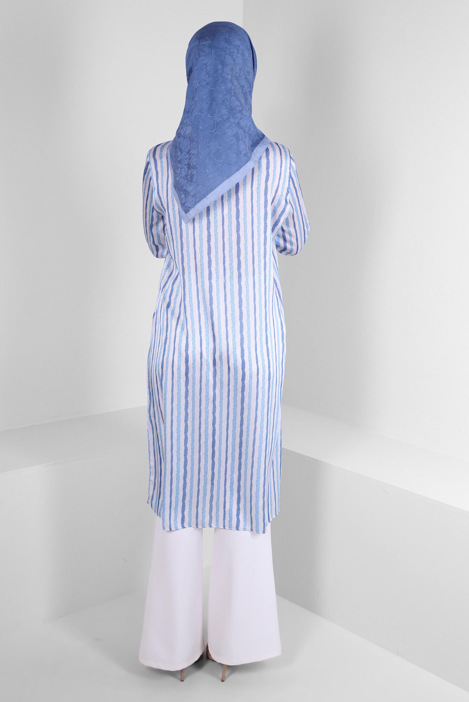 Tesettür giyim LACİVERT ÇİZGİLİ DÜĞMELİ CEP DETAYLI TUNİK 43707 