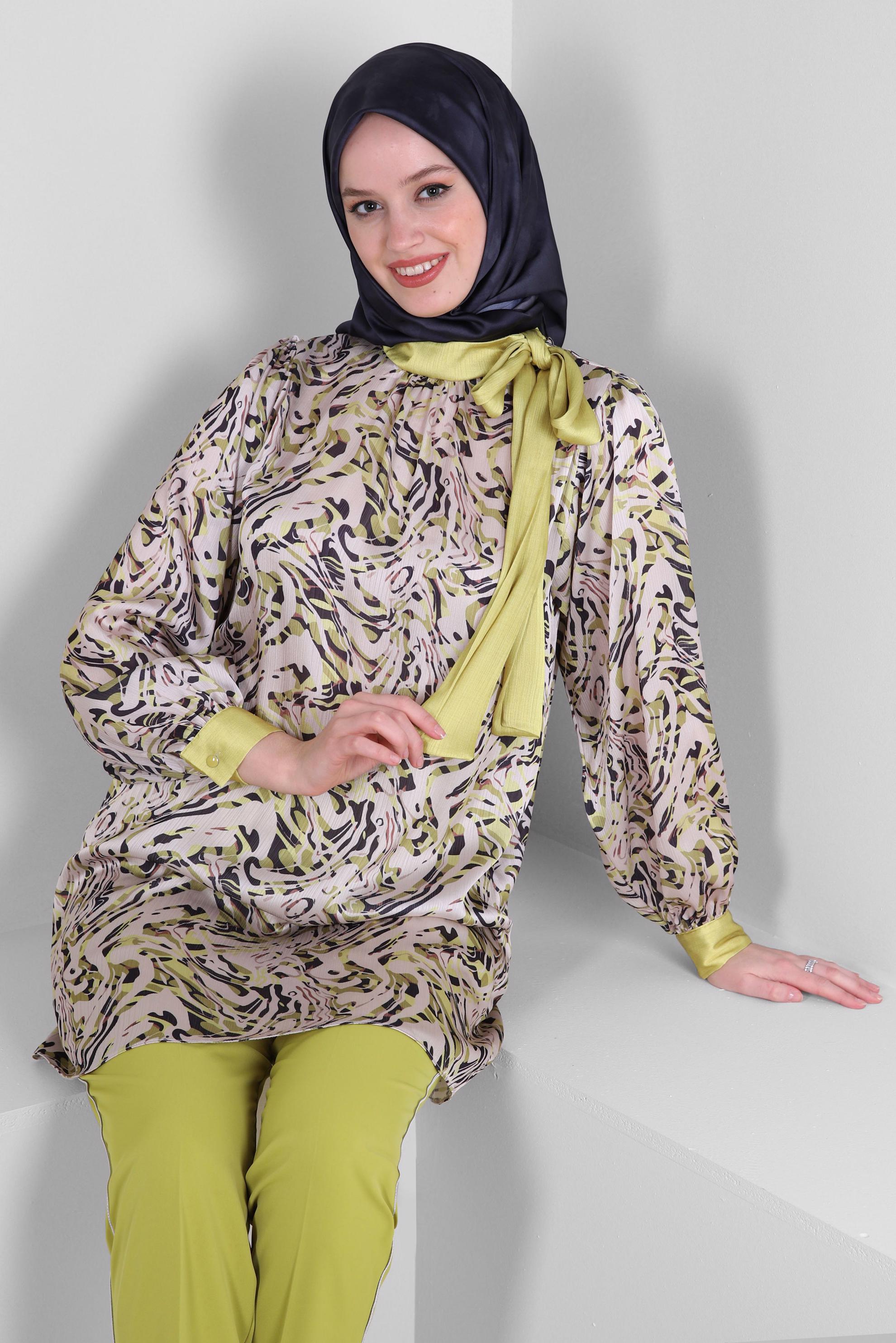 Tesettür giyim YEŞİL DESENLİ BAĞLAMA DETAYLI TUNİK 43710