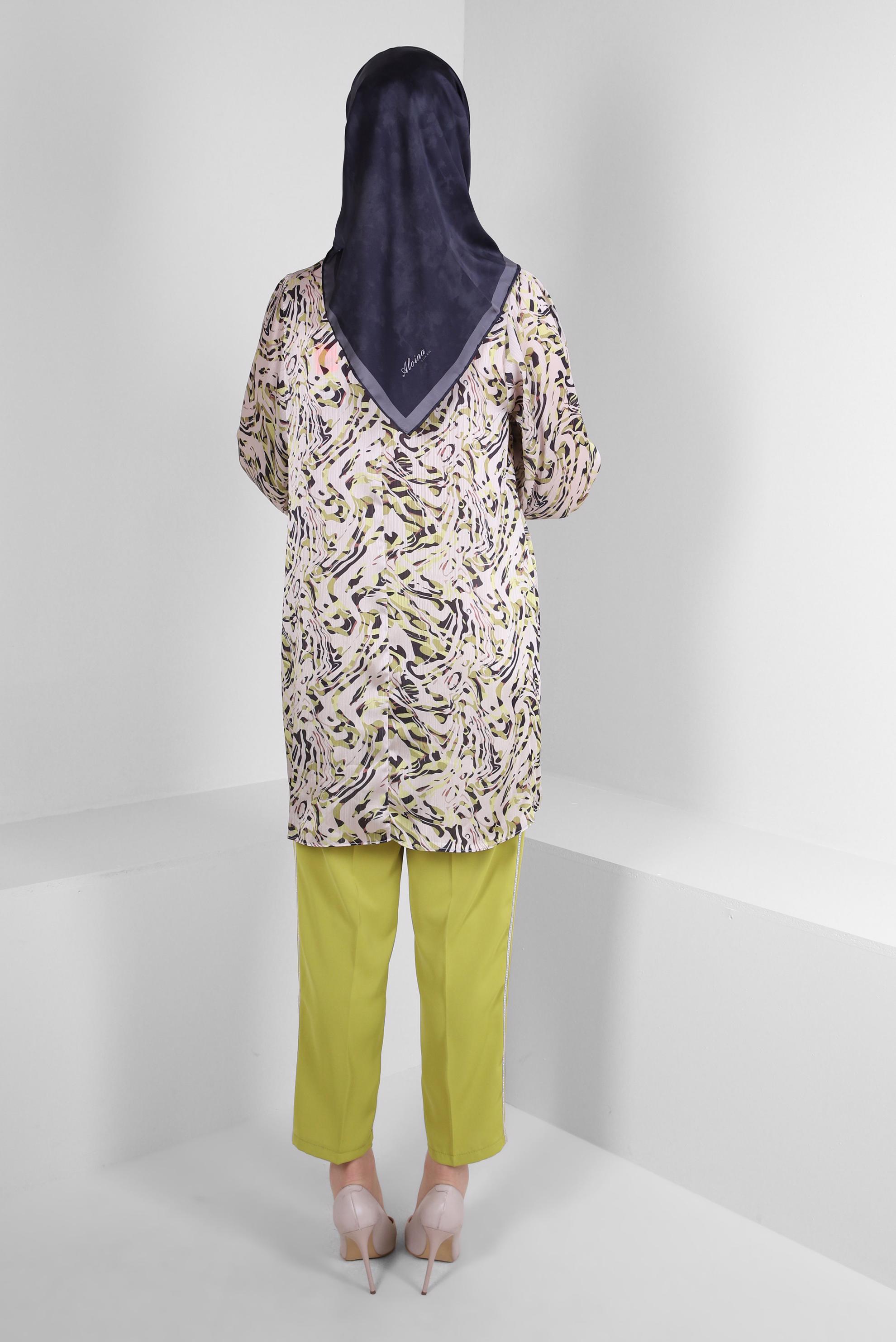 Tesettür giyim YEŞİL DESENLİ BAĞLAMA DETAYLI TUNİK 43710