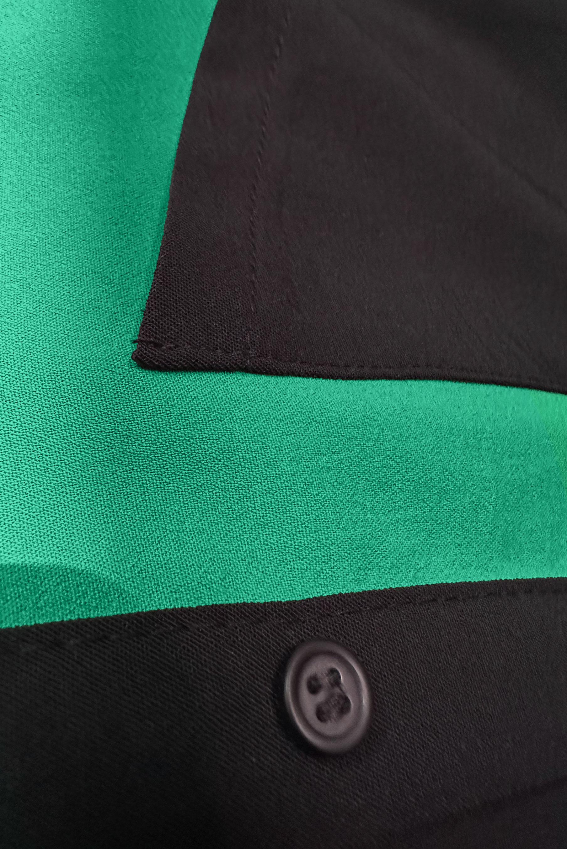 Tesettür giyim SİYAH YANI YIRTMAÇLI İKİ RENKLİ DÜĞMELİ TUNİK 43730