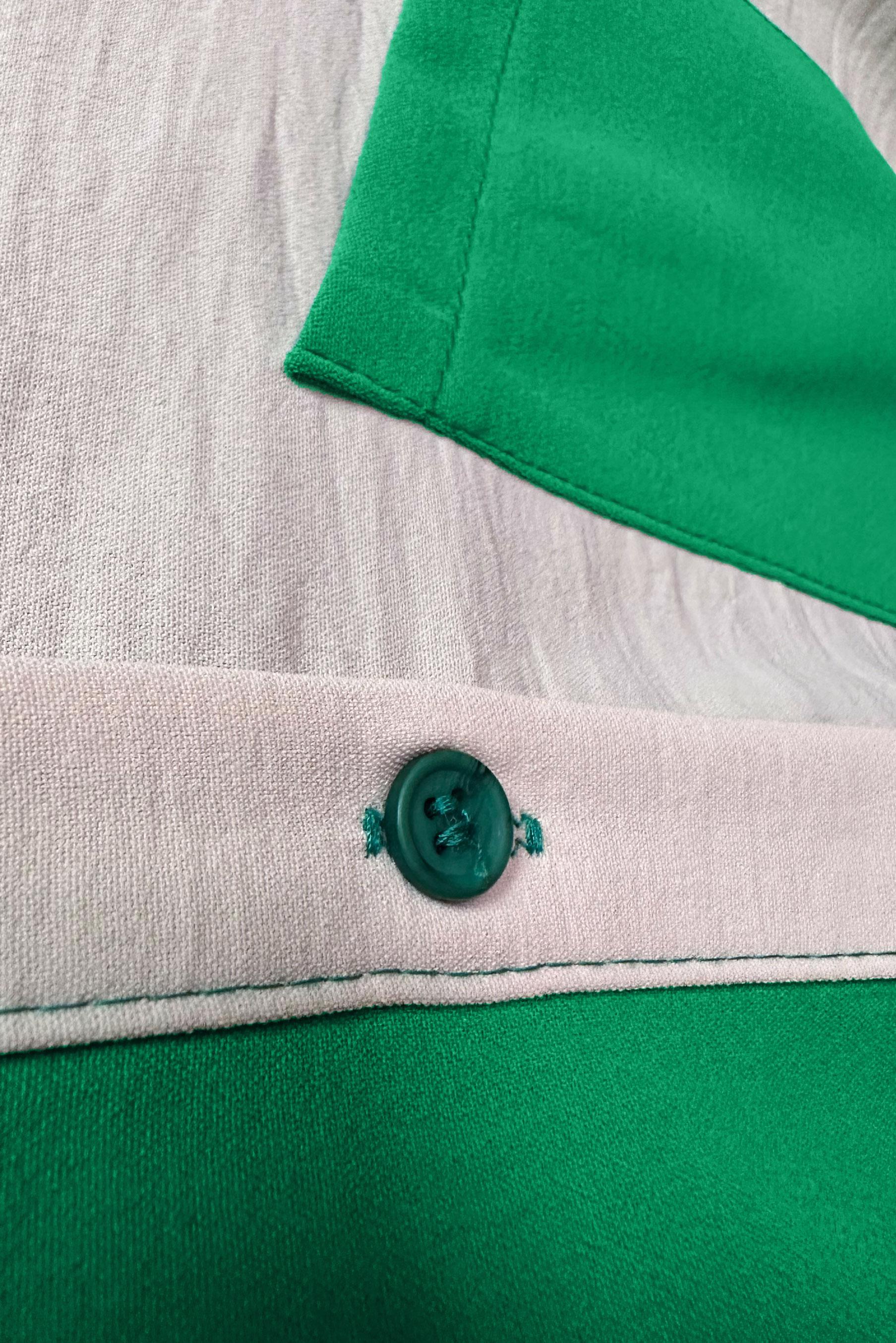 Tesettür giyim YEŞİL YANI YIRTMAÇLI İKİ RENKLİ DÜĞMELİ TUNİK 43730