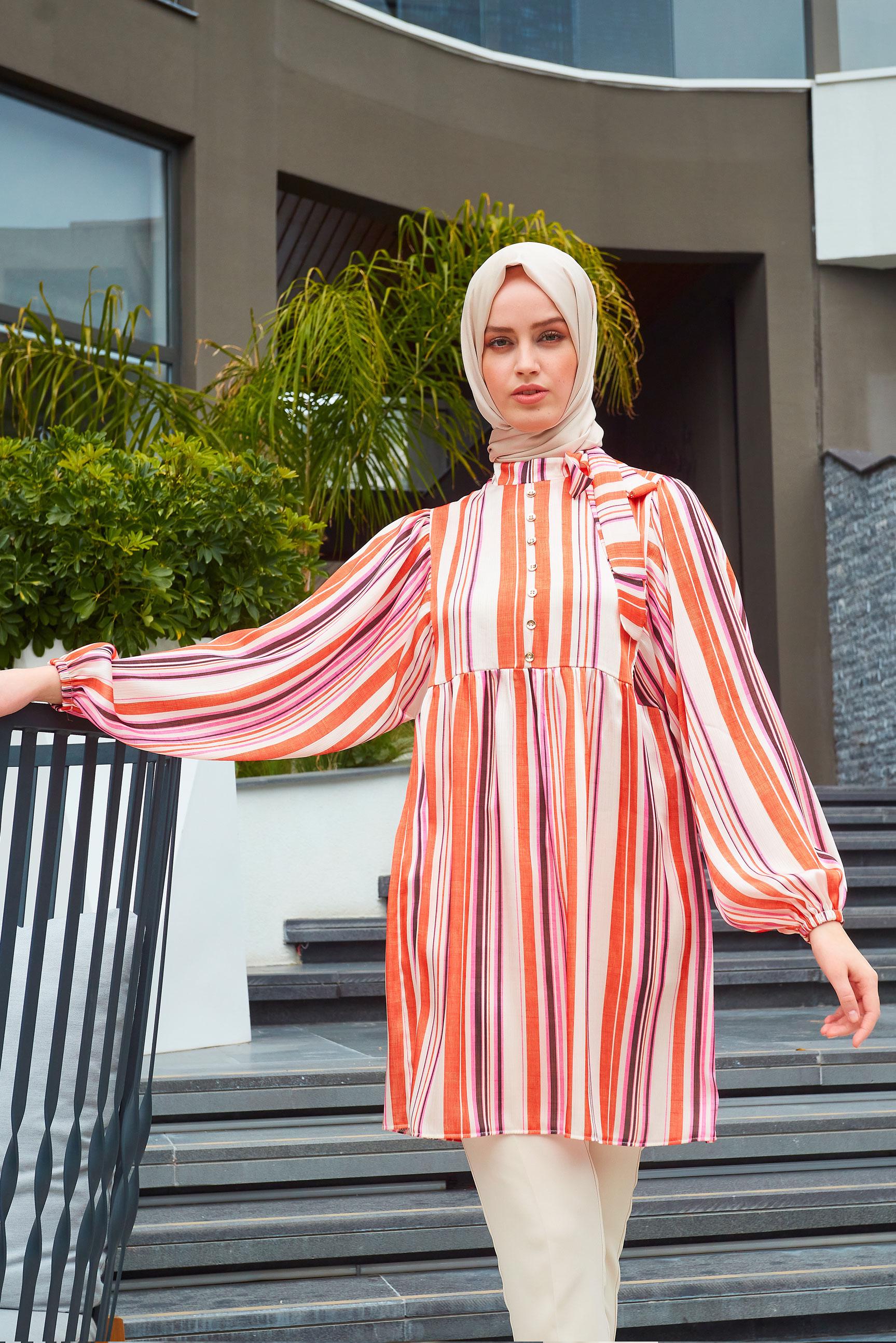 Tesettür giyim FUŞYA ÇİZGİLİ BAĞLAMA DETAYLI GENİŞ KOL TUNİK 43735