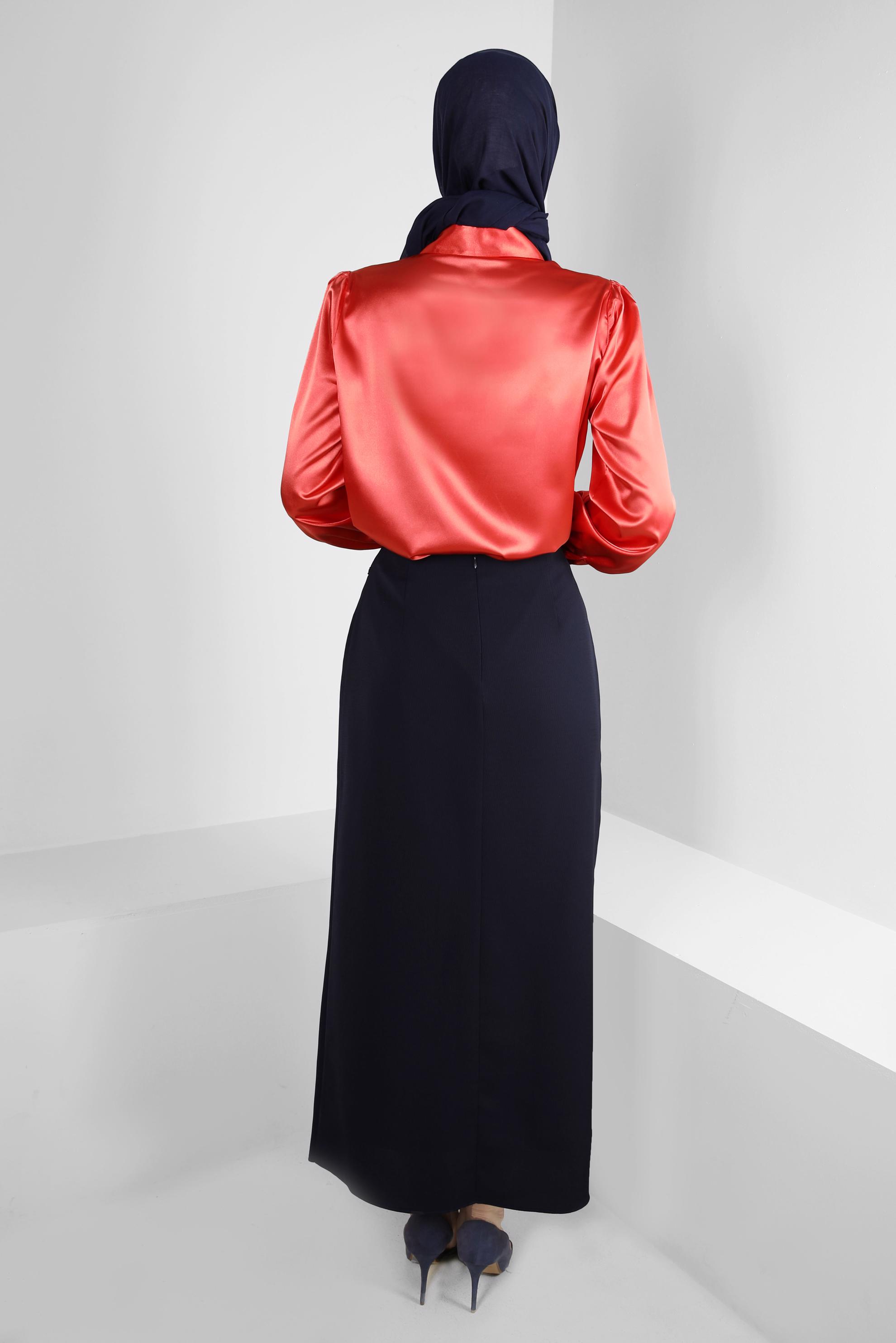 Tesettür giyim MERCAN YAKASI TAŞ DETAYLI SATEN TUNİK 43739