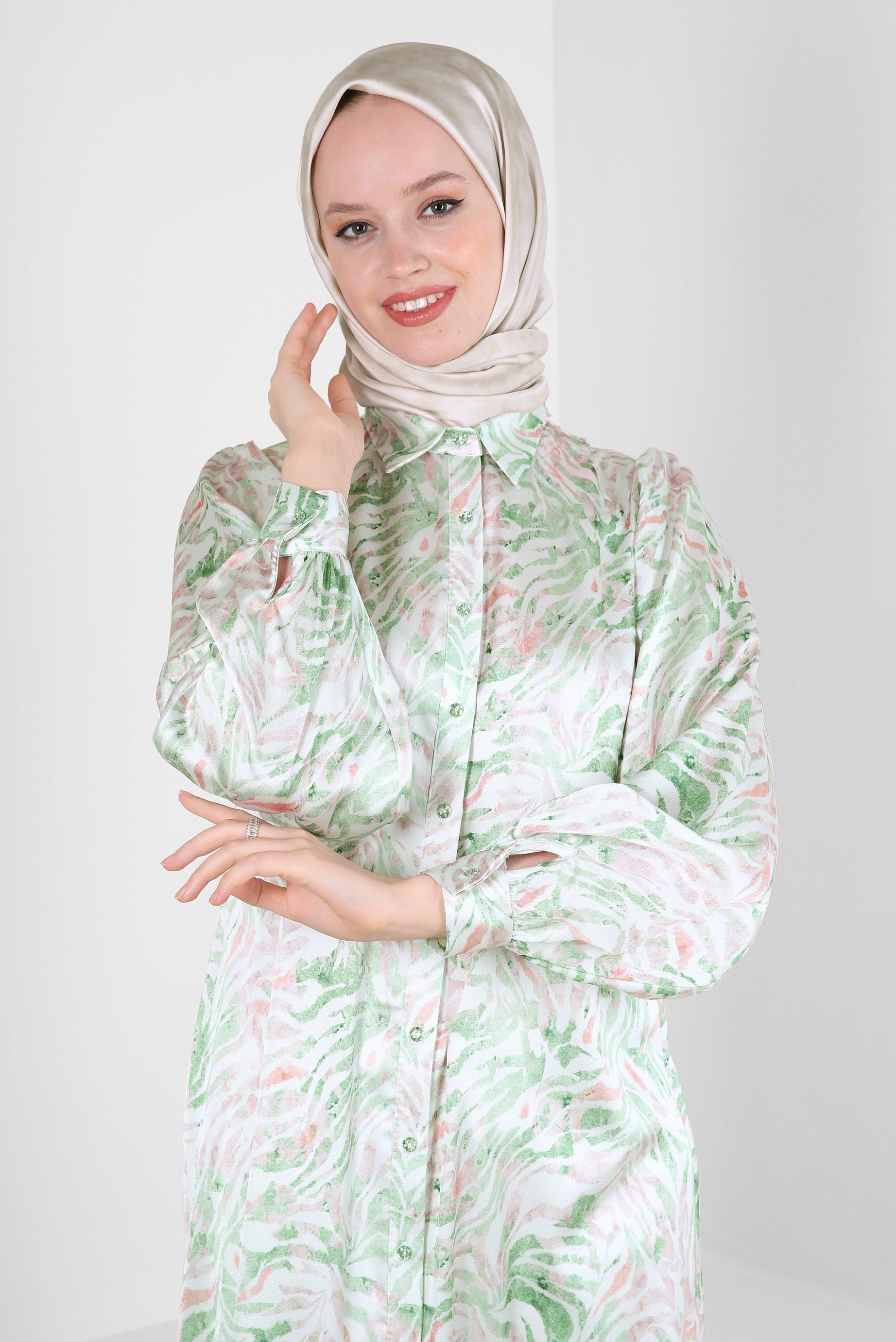 Tesettür giyim YEŞİL DESENLİ SATEN UZUN TUNİK 43760