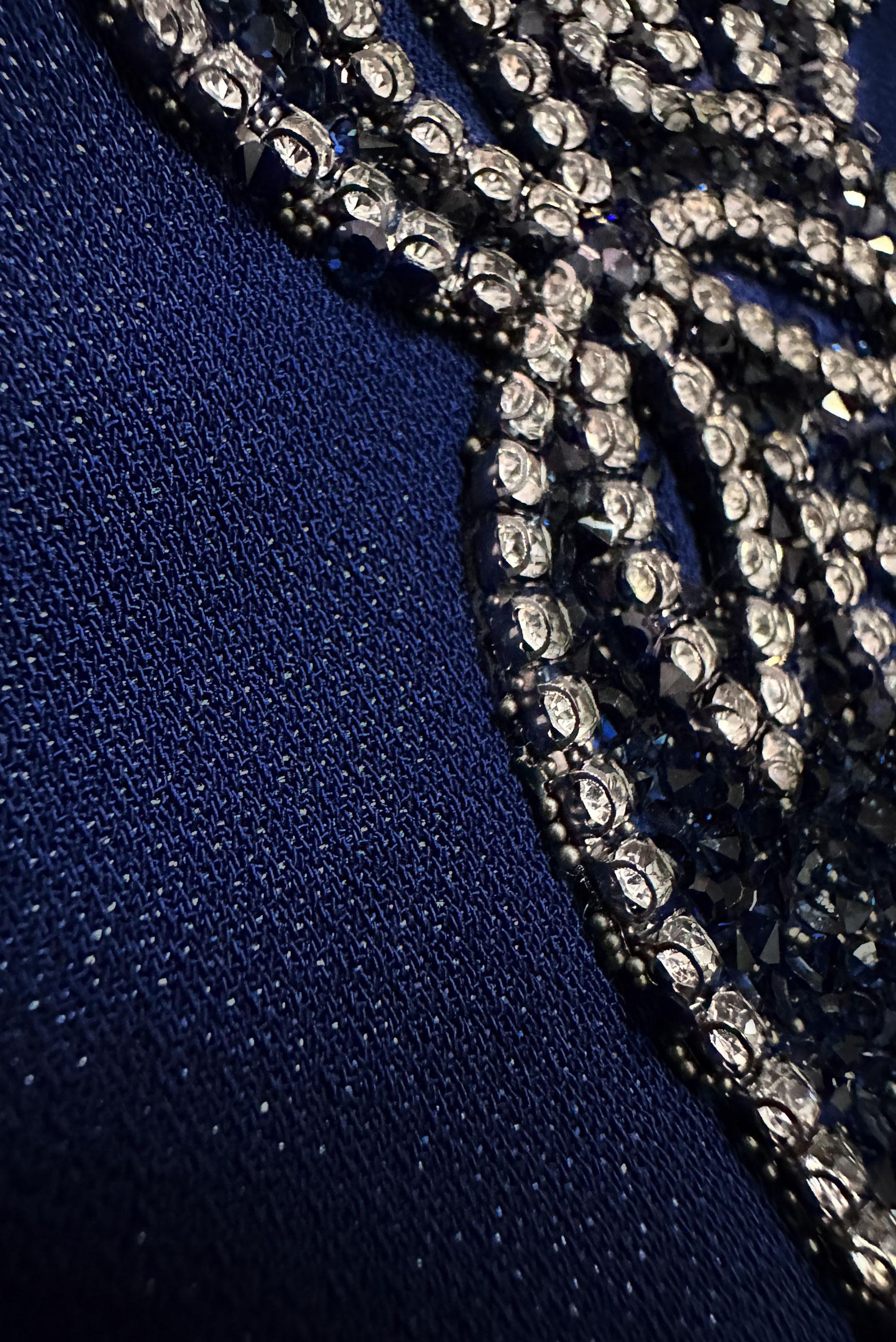 Tesettür giyim LACİVERT OMUZLARI TAŞ DETAYLI KEMERLİ TUNİK 43774