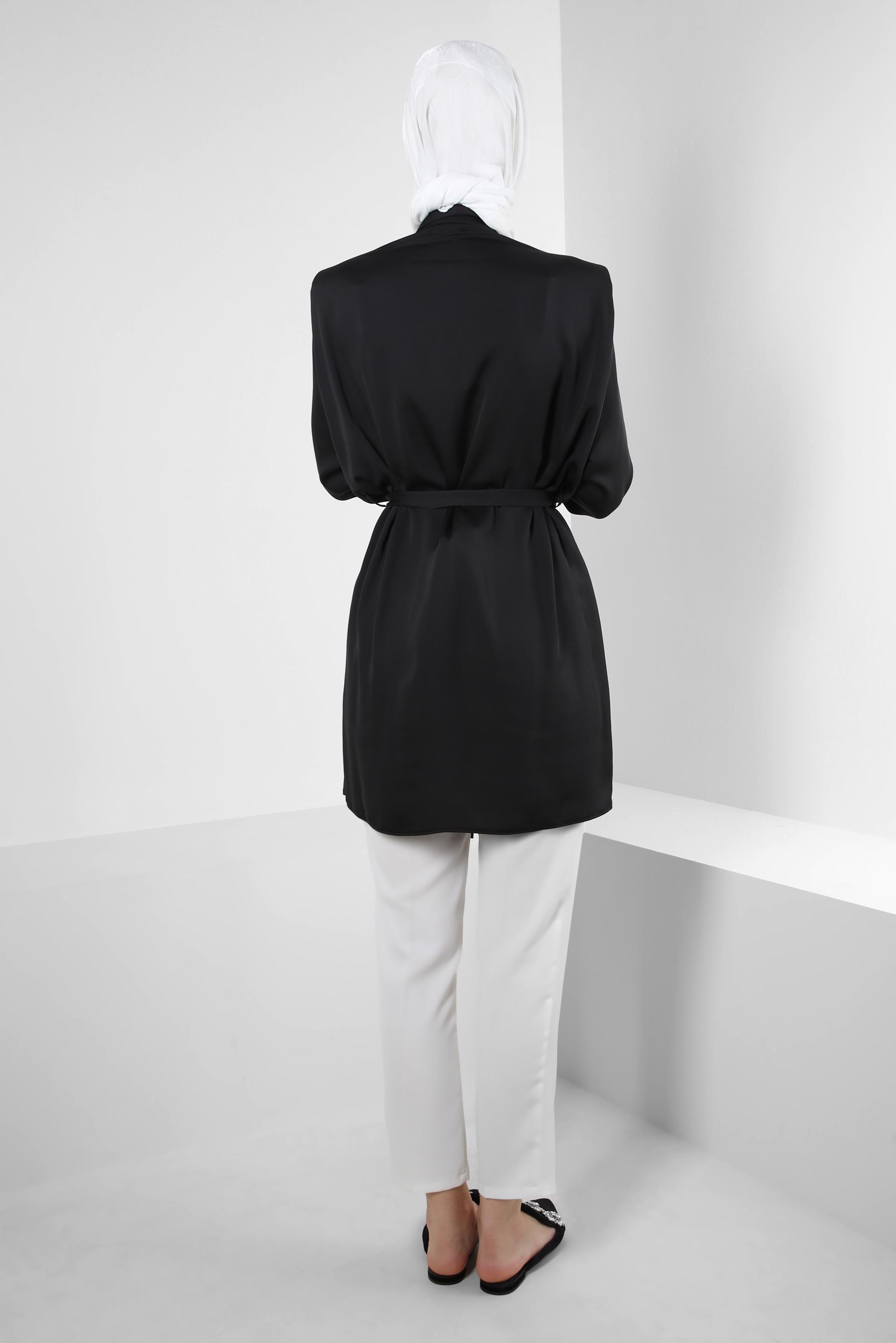 Tesettür giyim SİYAH KUŞAKLI VATKALI GÖMLEK TUNİK 43775