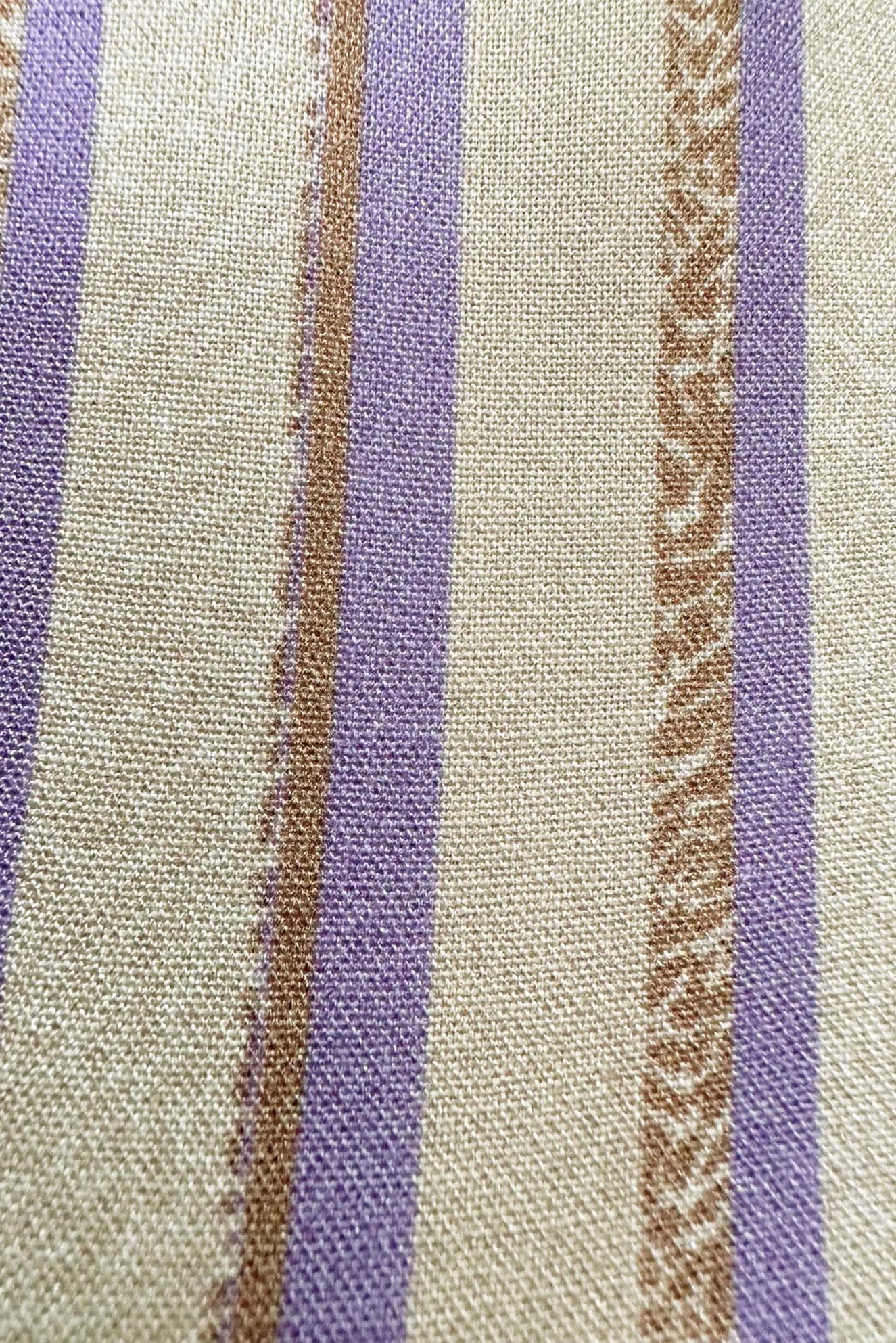 Tesettür giyim MOR ÇİZGİLİ YANI YIRTMAÇLI DÜĞMELİ TUNİK 43788