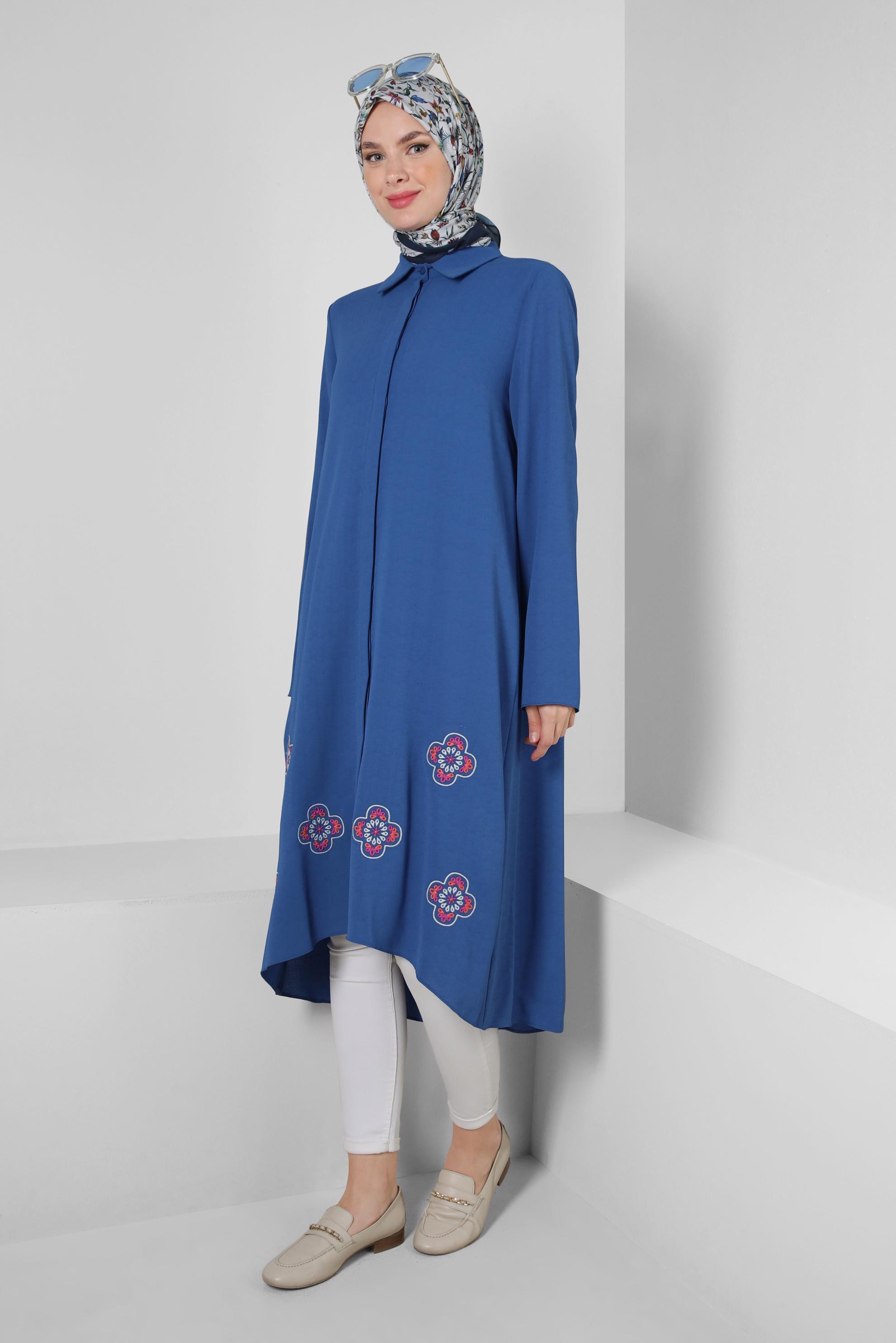 Tesettür giyim MAVİ ÇİÇEK DESENLİ GÖMLEK YAKA UZUN TUNİK 43790