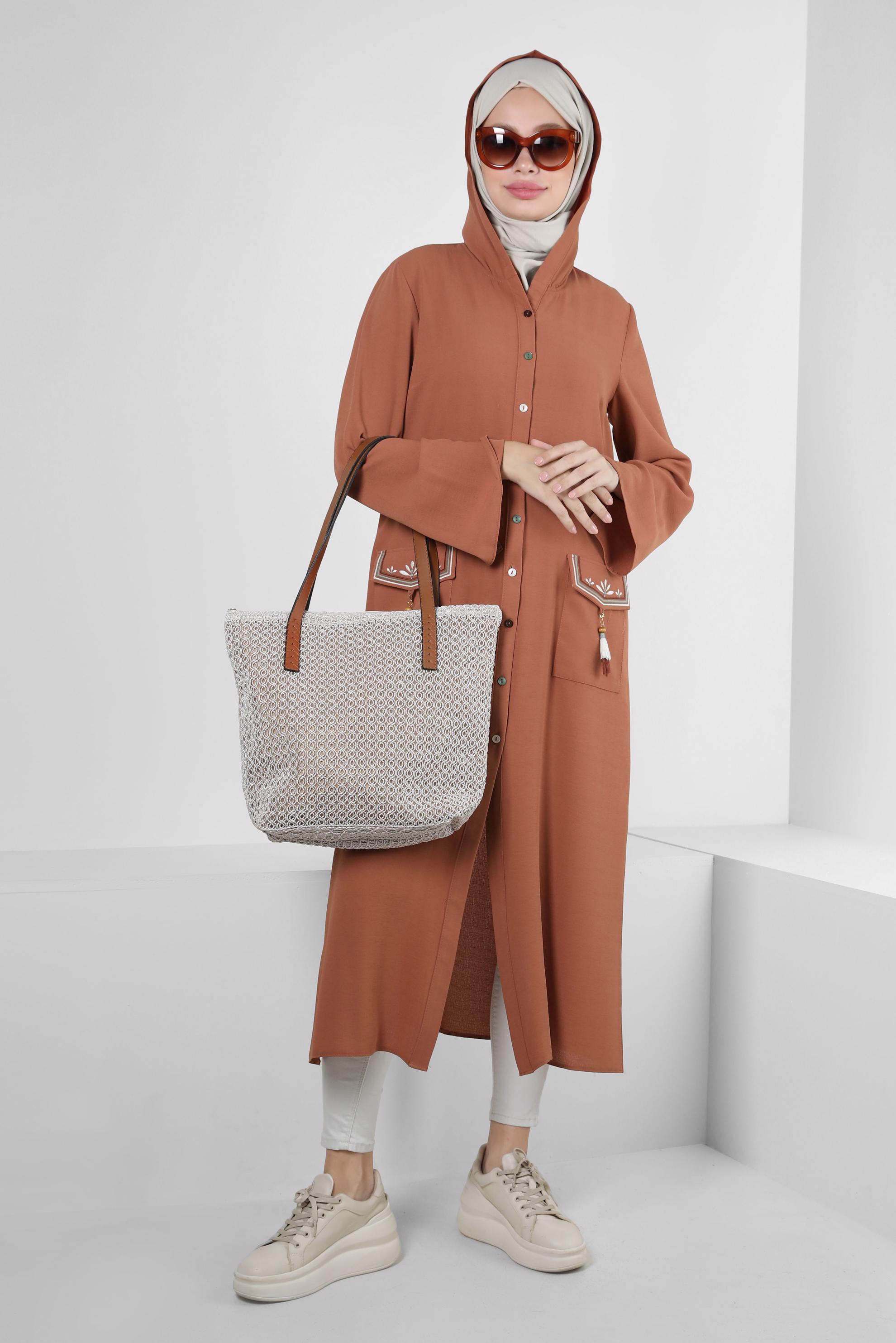 Tesettür giyim TURUNCU KAPÜŞONLU PÜSKÜL DETAYLI DÜĞMELİ TUNİK 43791