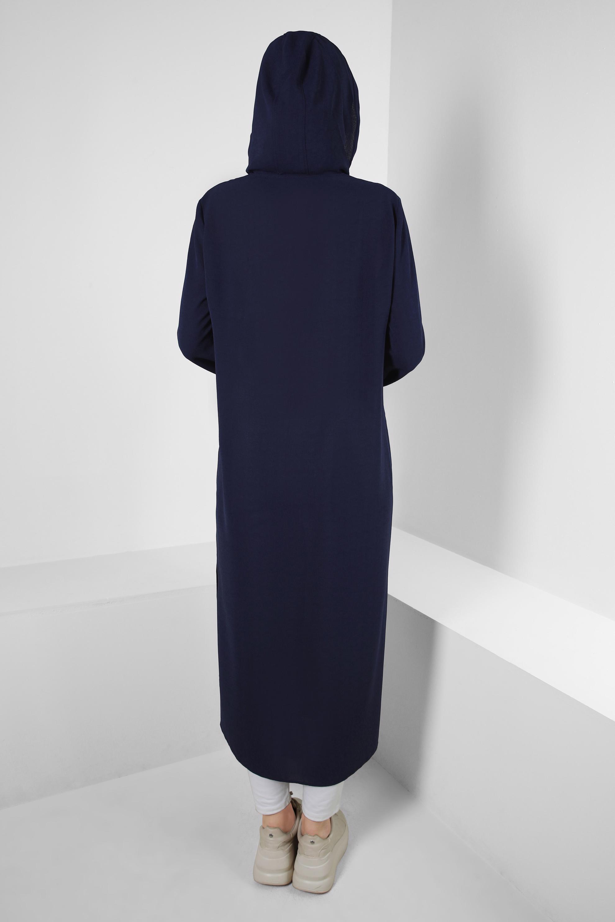 Tesettür giyim LACİVERT KAPÜŞONLU PÜSKÜL DETAYLI DÜĞMELİ TUNİK 43791