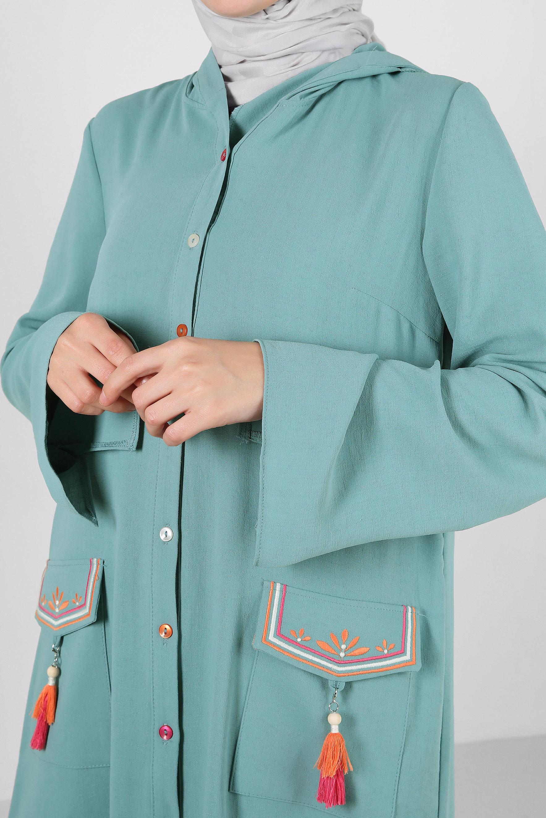 Tesettür giyim MAVİ KAPÜŞONLU PÜSKÜL DETAYLI DÜĞMELİ TUNİK 43791