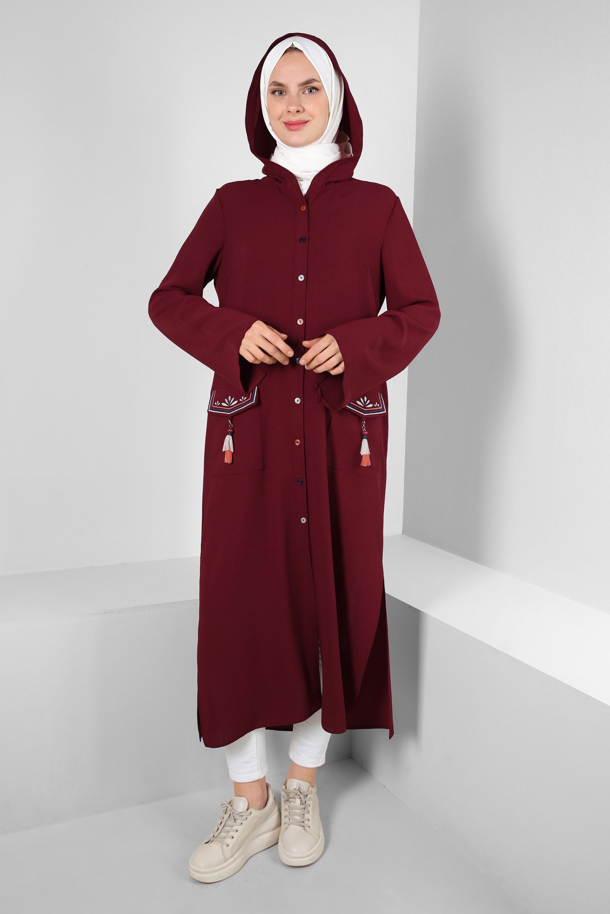 Tesettür giyim BORDO KAPÜŞONLU PÜSKÜL DETAYLI DÜĞMELİ TUNİK 43791