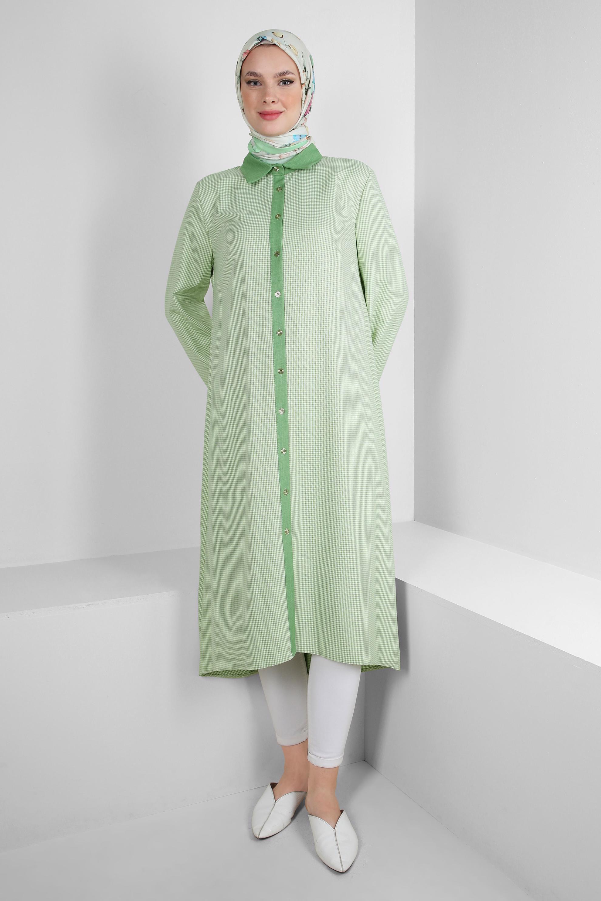 Tesettür giyim YEŞİL ARKADAN BAĞLAMALI DÜĞMELİ UZUN TUNİK 43793