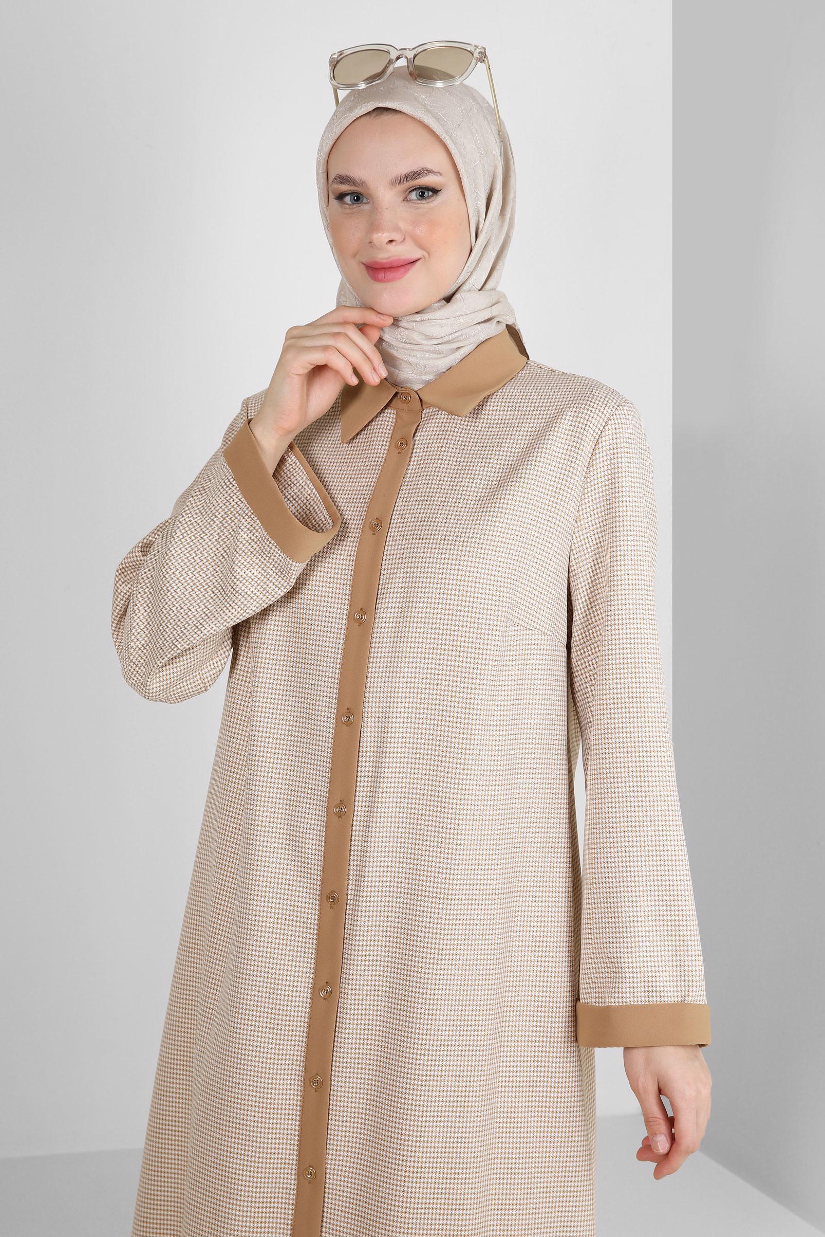 Tesettür giyim KAHVE ARKADAN BAĞLAMALI DÜĞMELİ UZUN TUNİK 43793