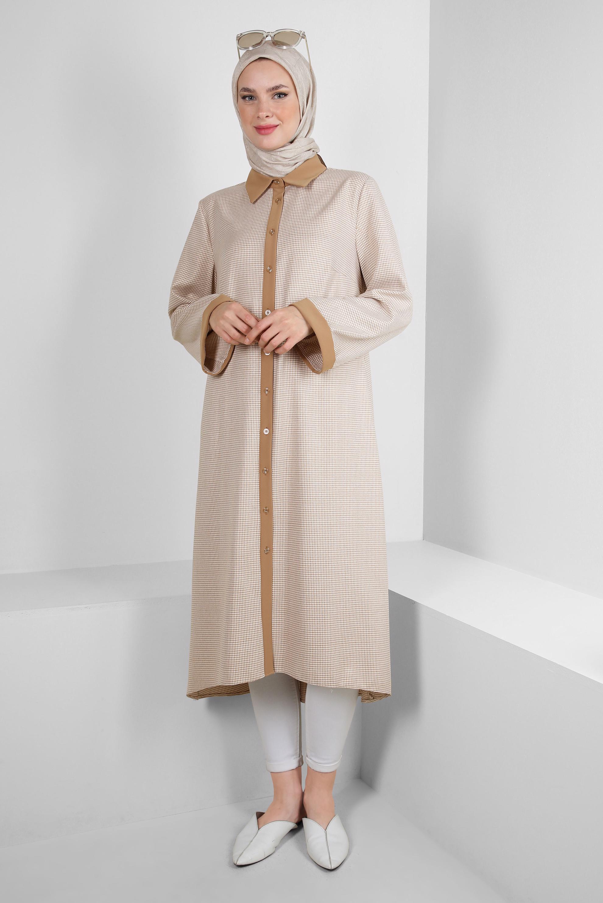 Tesettür giyim KAHVE ARKADAN BAĞLAMALI DÜĞMELİ UZUN TUNİK 43793