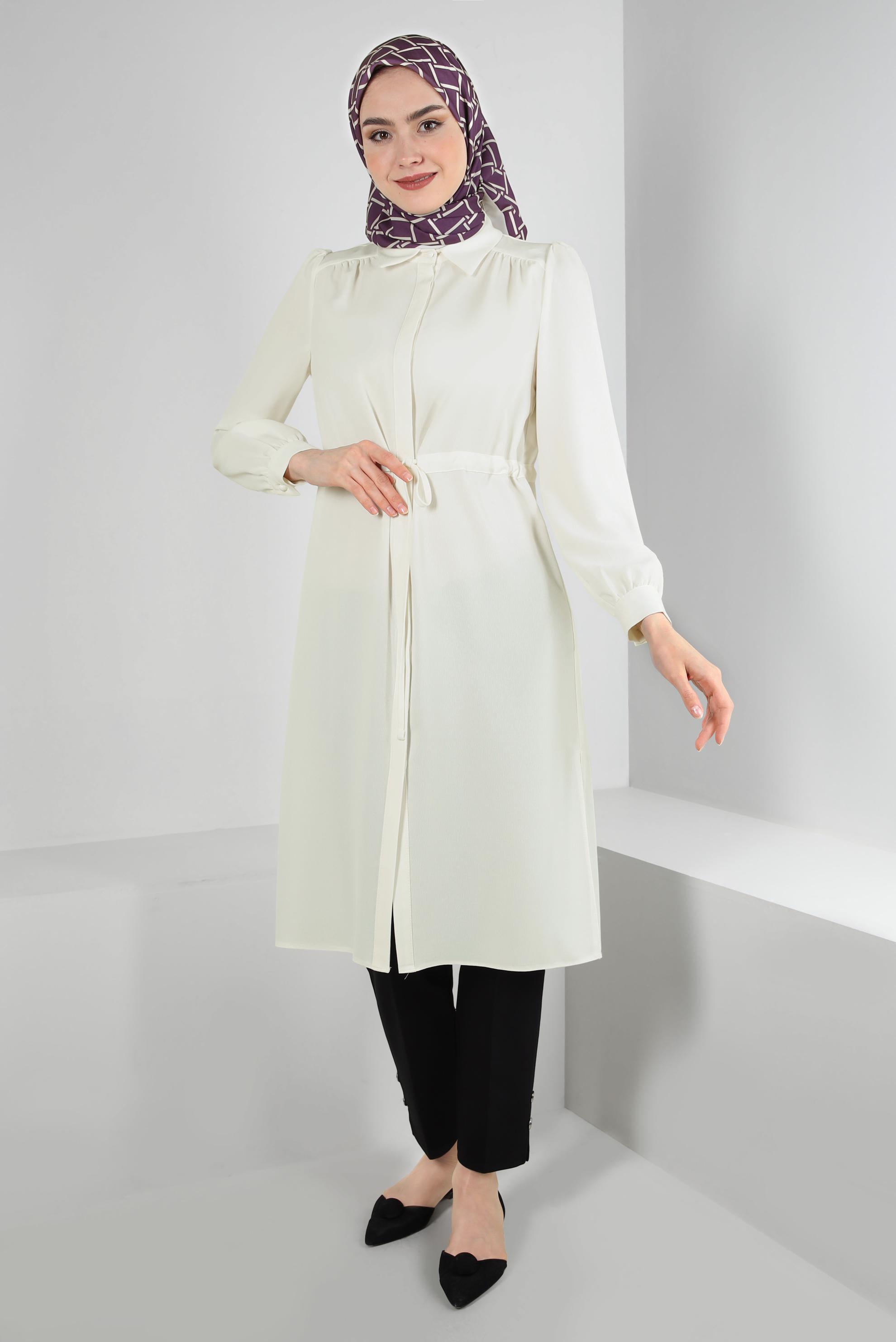 Tesettür giyim BEYAZ BELİ BÜZGÜLÜ GÖMLEK YAKA UZUN TUNİK 43794