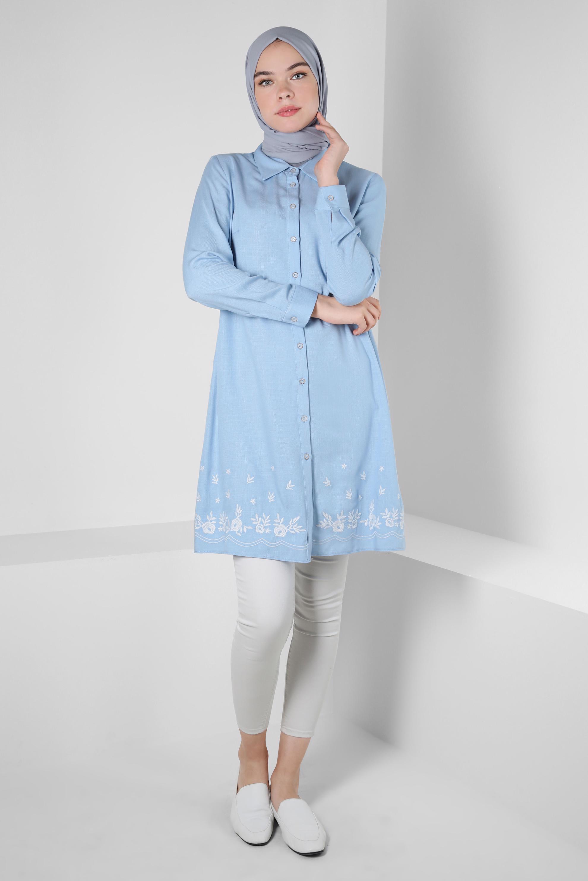 Tesettür giyim MAVİ NAKIŞ DETAYLI DÜĞMELİ TUNİK 43807