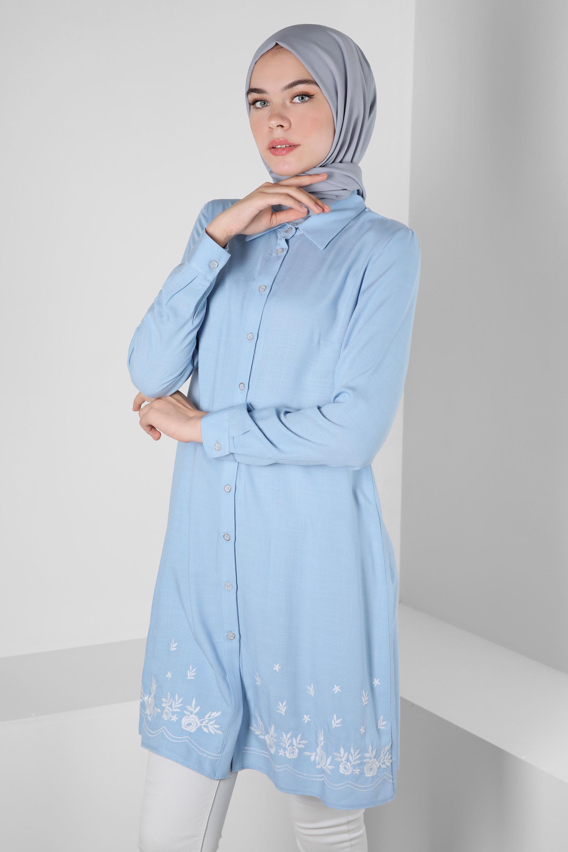 Tesettür giyim MAVİ NAKIŞ DETAYLI DÜĞMELİ TUNİK 43807