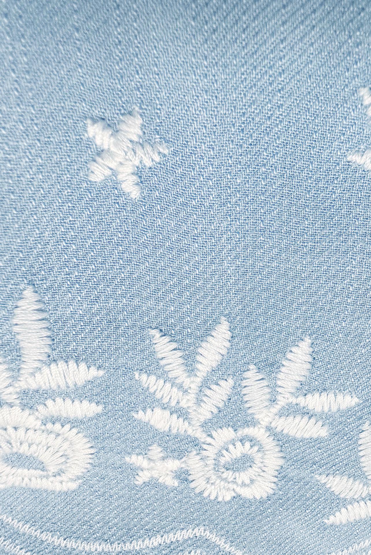 Tesettür giyim MAVİ NAKIŞ DETAYLI DÜĞMELİ TUNİK 43807