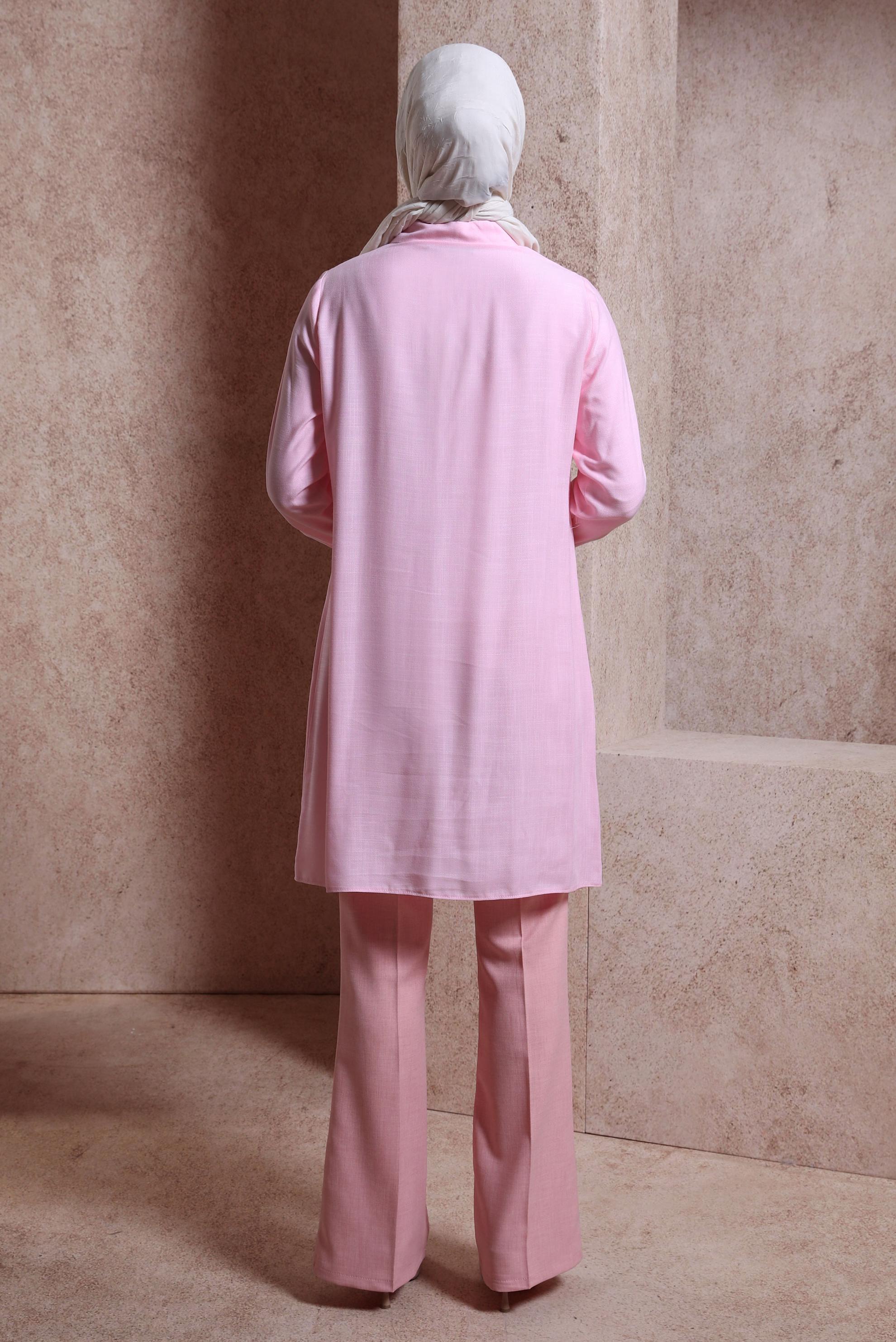 Tesettür giyim PEMBE NAKIŞ DETAYLI DÜĞMELİ TUNİK 43807