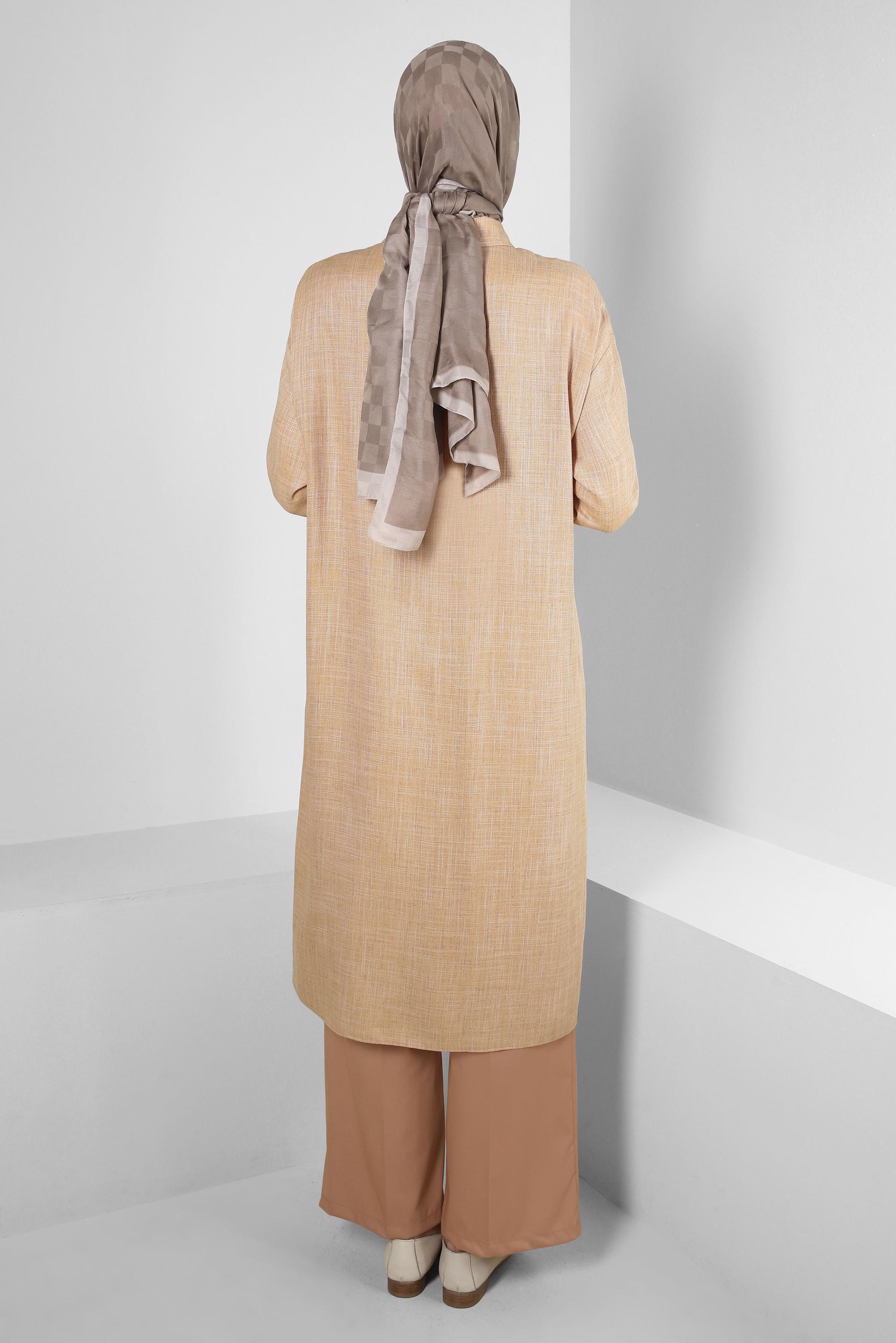 Tesettür giyim SARI DİKİŞ DETAYLI CEPLİ DÜĞMELİ TUNİK 43808 