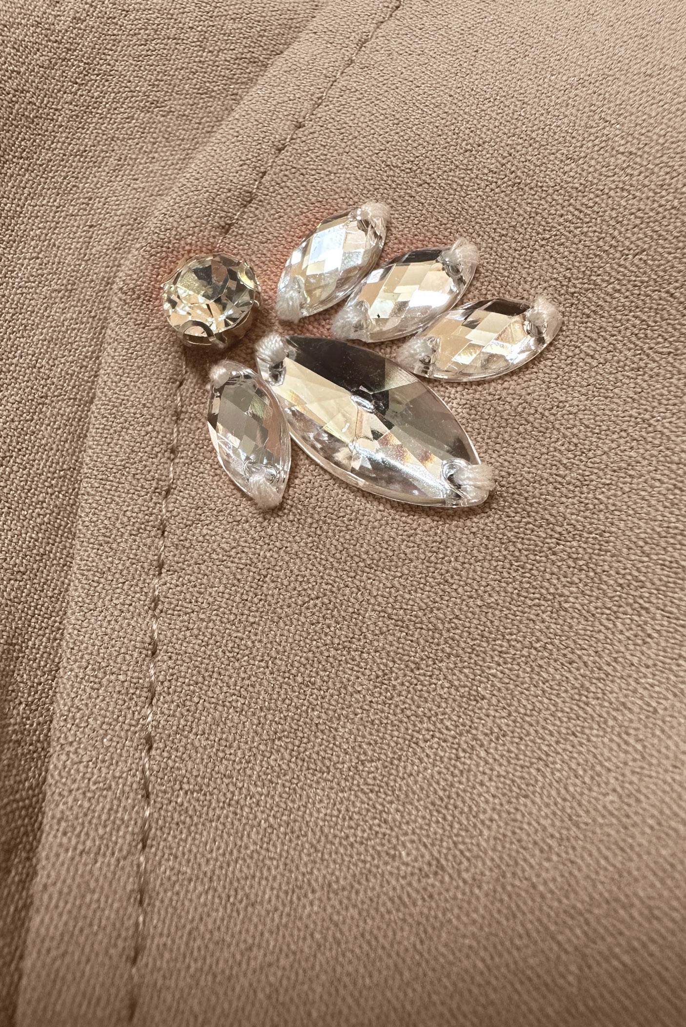 Tesettür giyim KUM GÖMLEK YAKA TAŞ DETAYLI TUNİK 43815