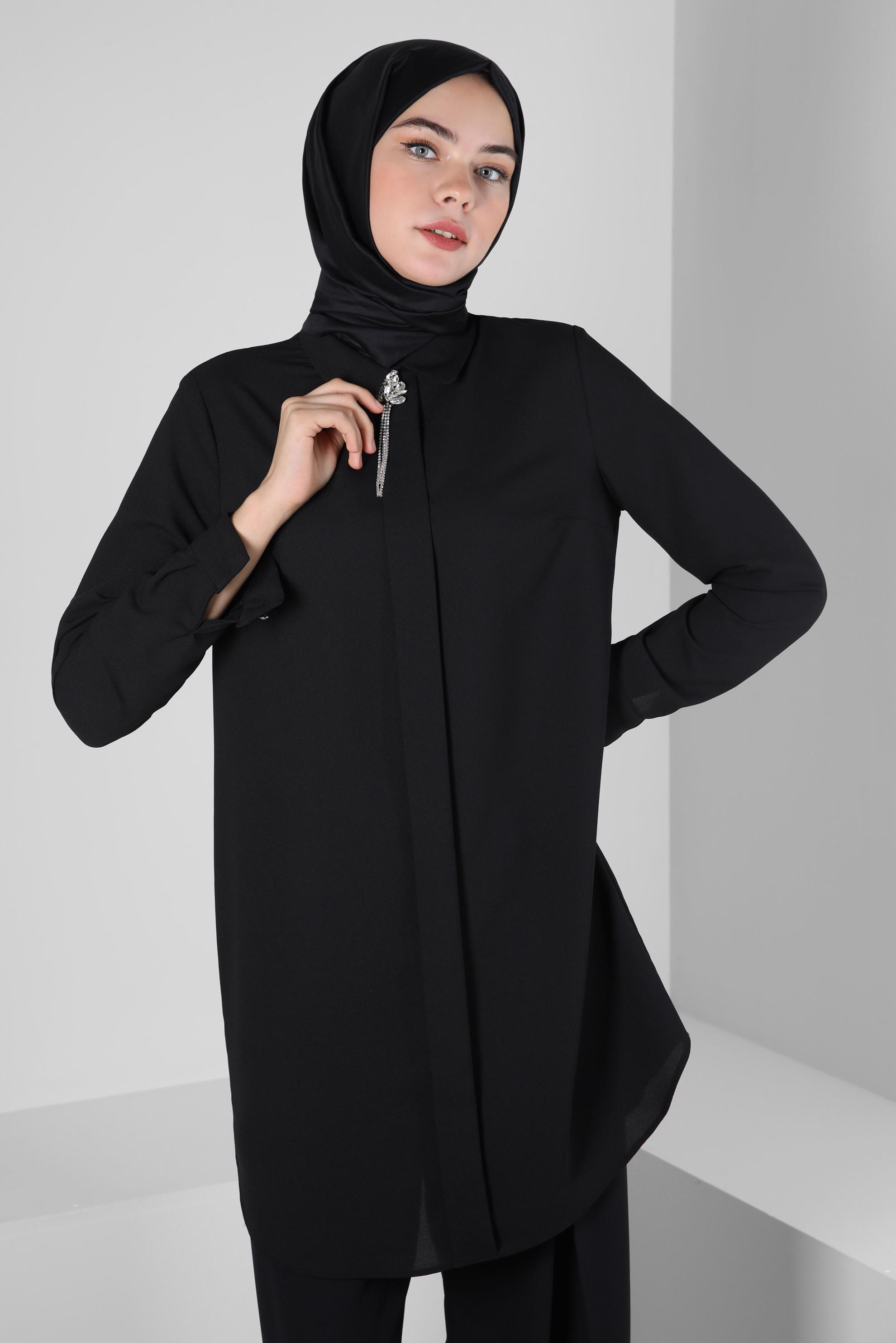 Tesettür giyim SİYAH TAŞ DETAYLI DÜZ TUNİK 43816