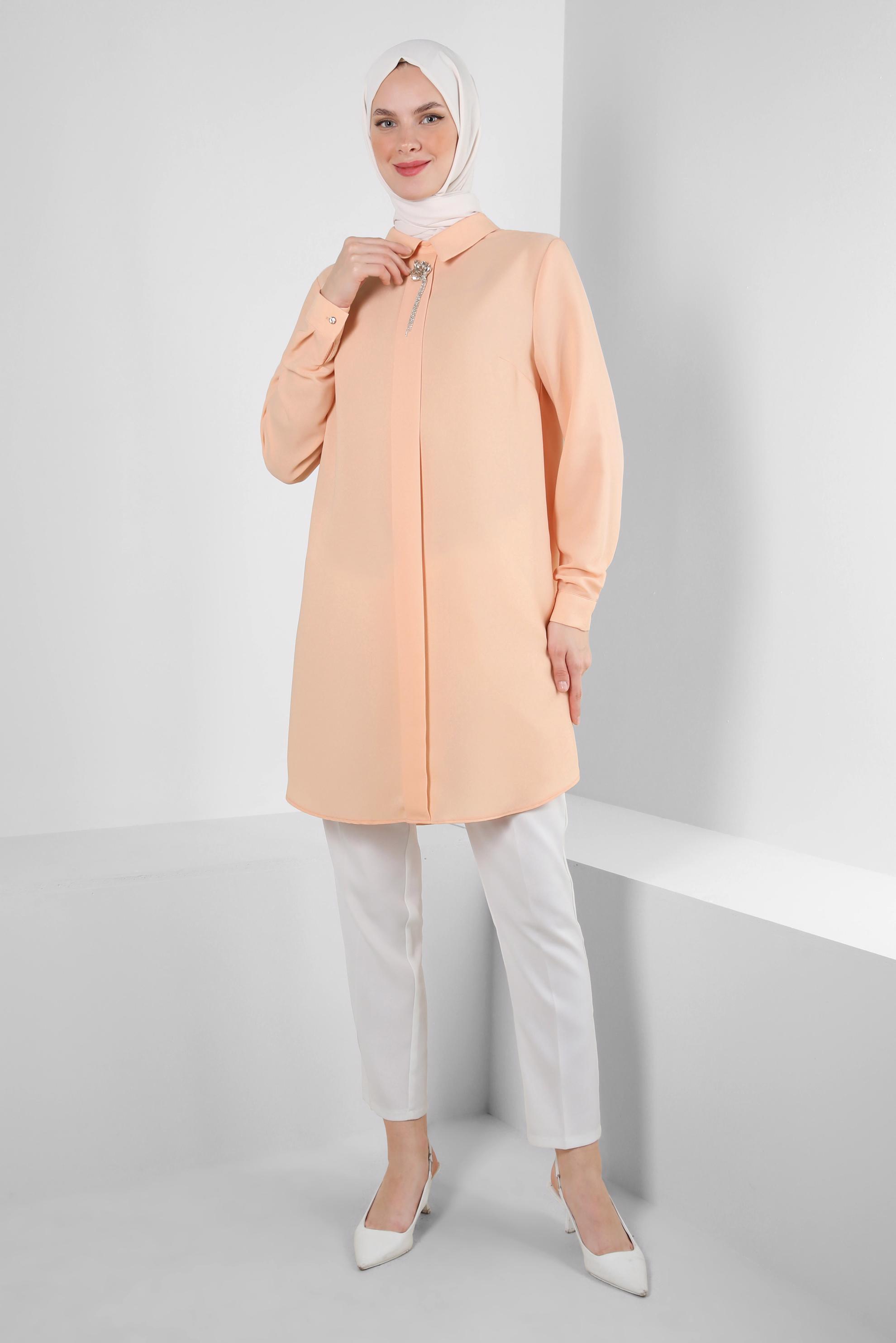 Tesettür giyim PUDRA TAŞ DETAYLI GÖMLEK YAKA TUNİK 43816