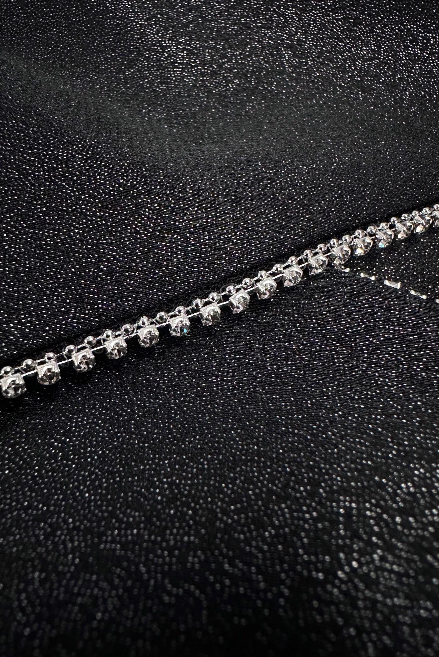 Tesettür giyim SİYAH YAKA DETAYLI SİMLİ TUNİK 43818