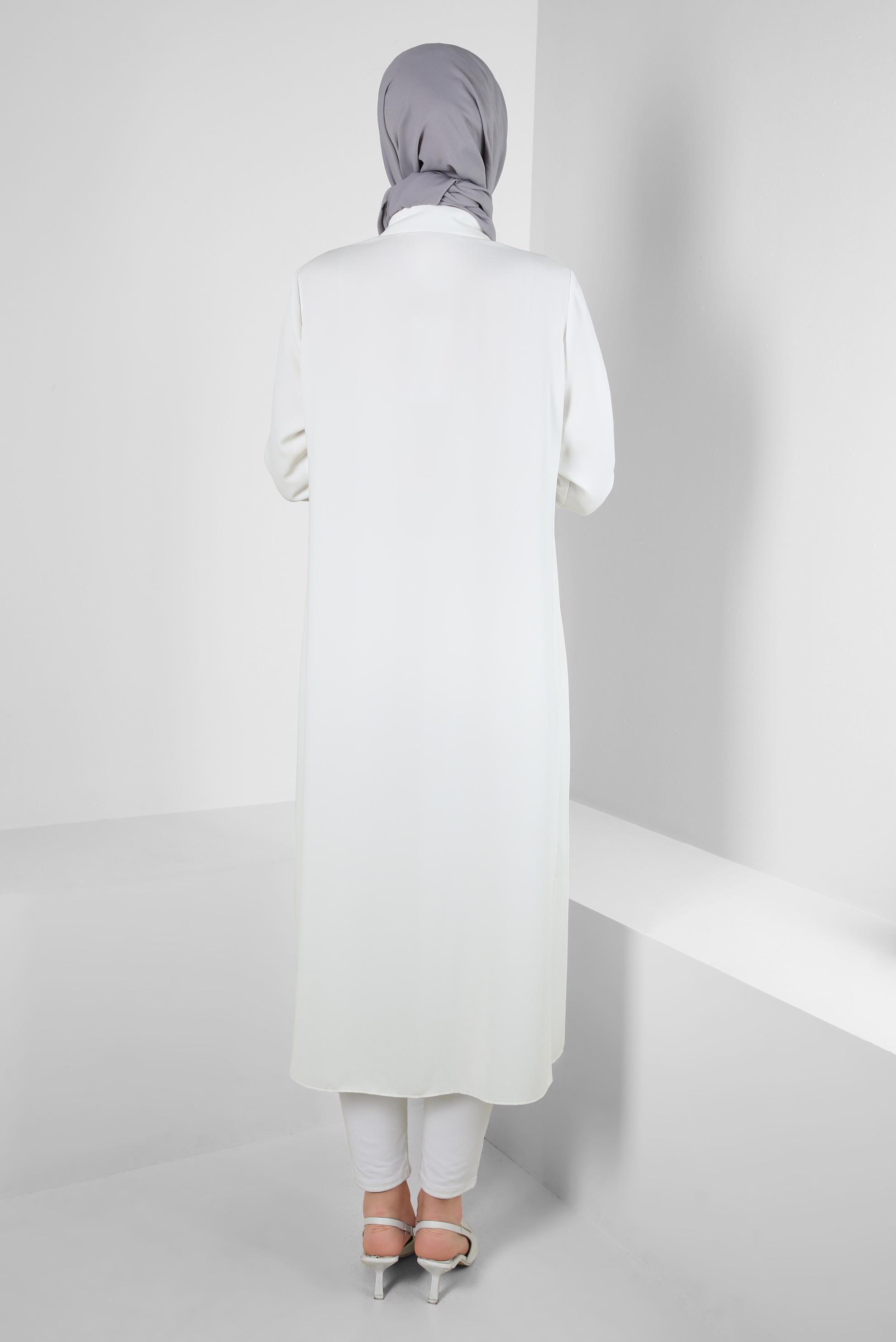 Tesettür giyim BEYAZ GİZLİ PATLI TAŞ BASKILI CEPLİ TUNİK 43836