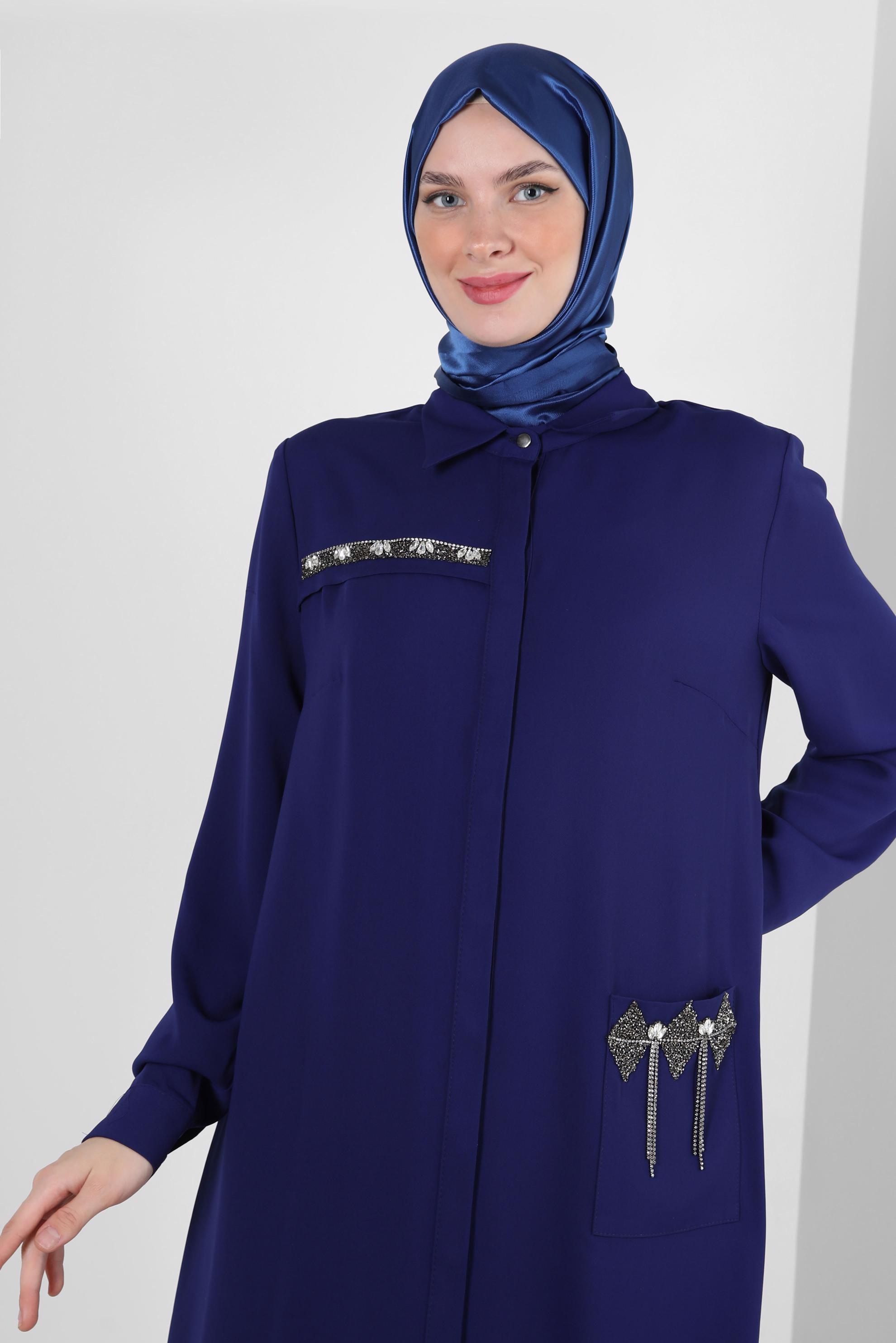 Tesettür giyim LACİVERT GİZLİ PATLI TAŞ BASKILI CEPLİ TUNİK 43836