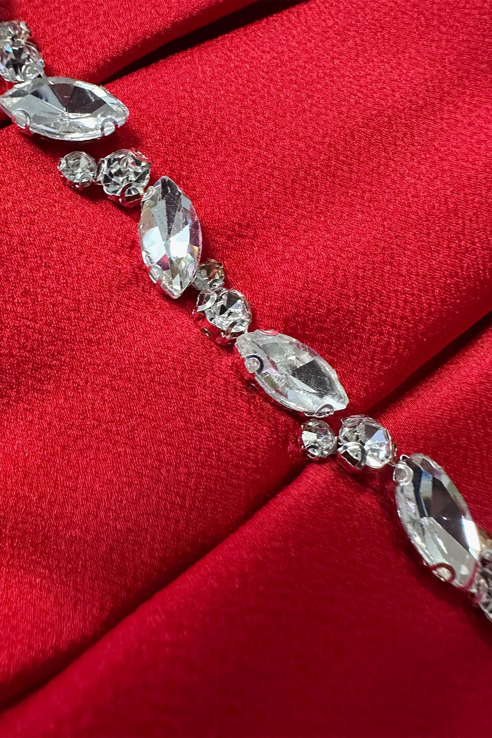 Tesettür giyim KIRMIZI FIRFIR DETAYLI TAŞLI SATEN TUNİK 43838