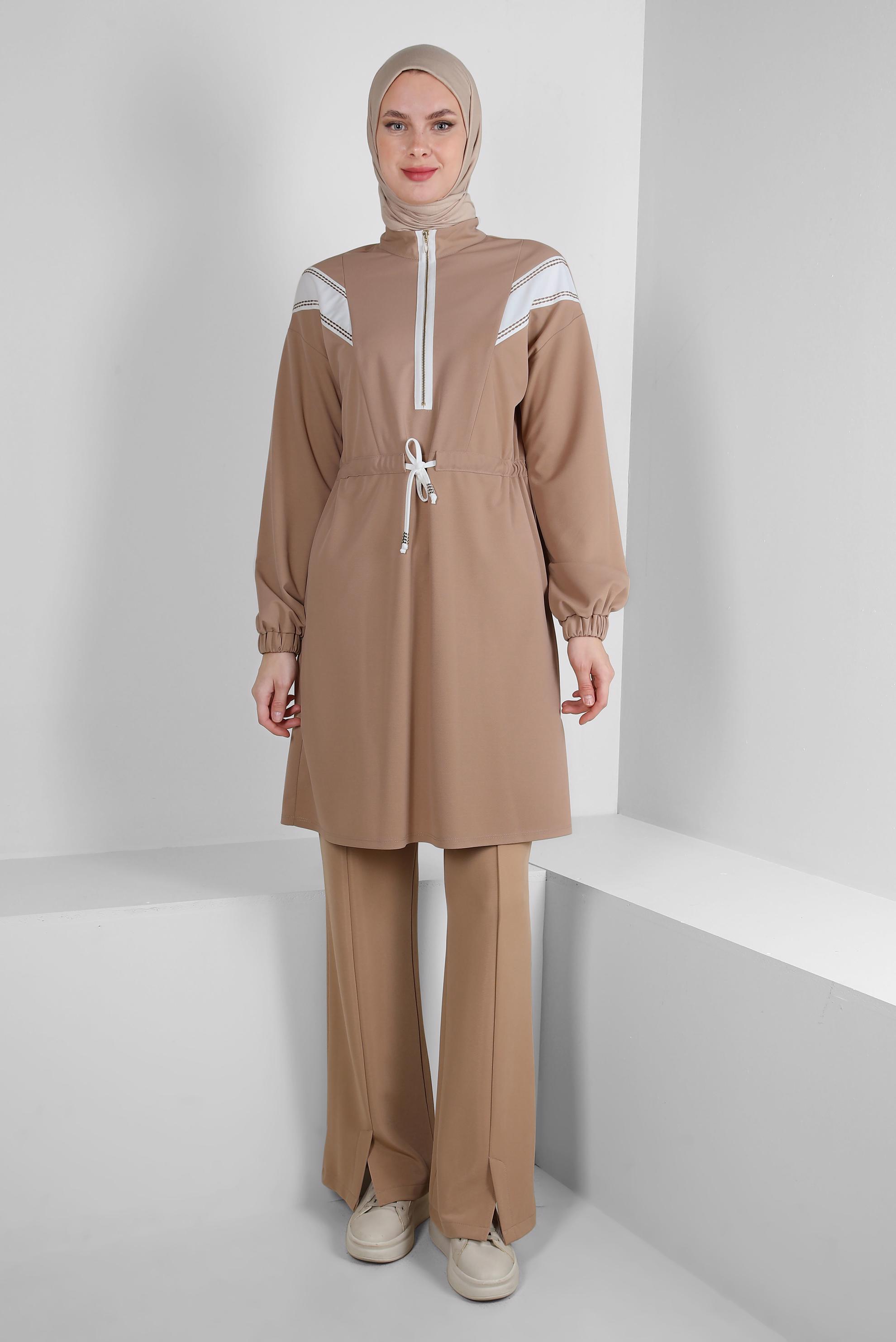 Tesettür giyim KAHVE ŞERİT DETAYLI BELİ BÜZGÜLÜ TUNİK 43840	