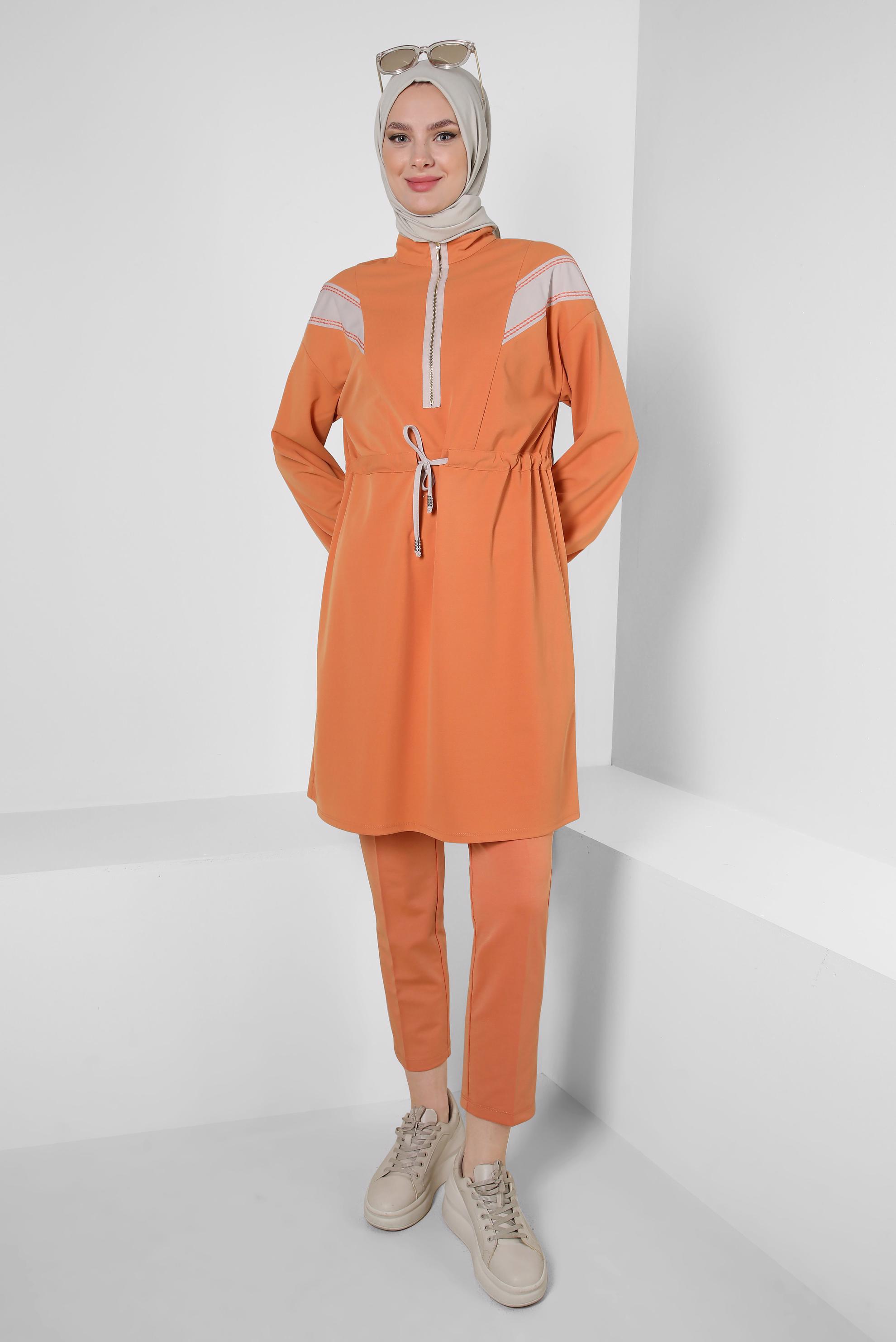 Tesettür giyim TURUNCU ŞERİT DETAYLI BELİ BÜZGÜLÜ TUNİK 43840	