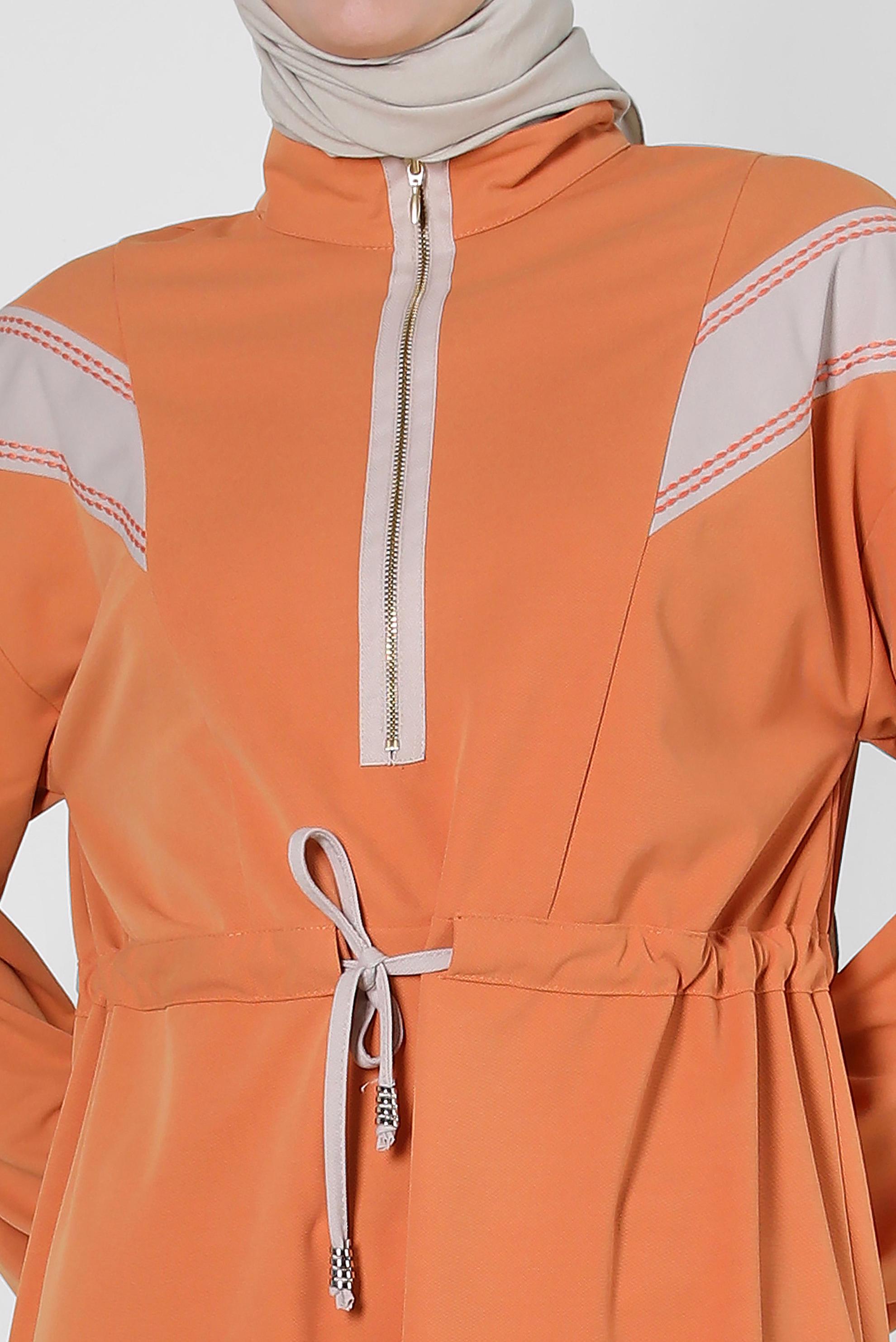 Tesettür giyim TURUNCU ŞERİT DETAYLI BELİ BÜZGÜLÜ TUNİK 43840	