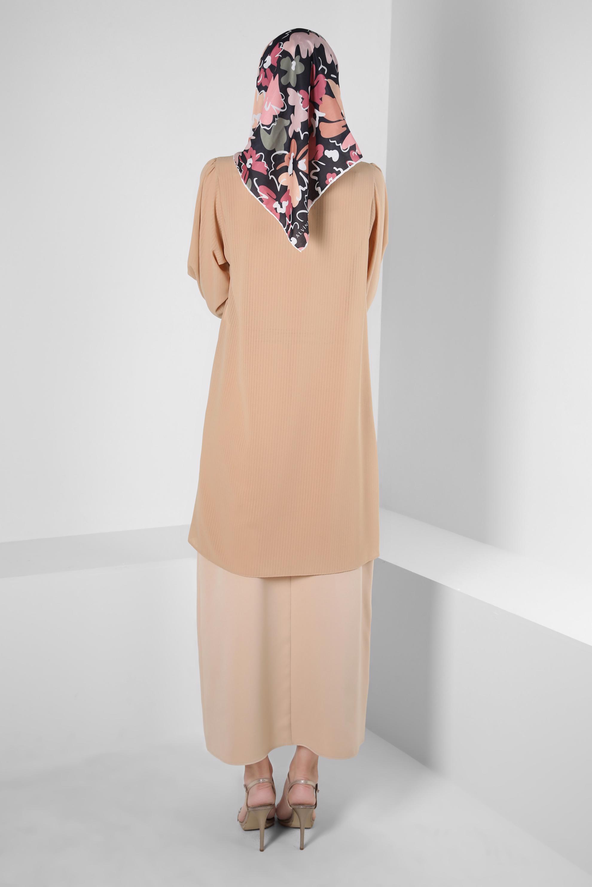 Tesettür giyim BEJ TAŞ ŞERİTLİ FIRFIR DETAYLI TUNİK 43856