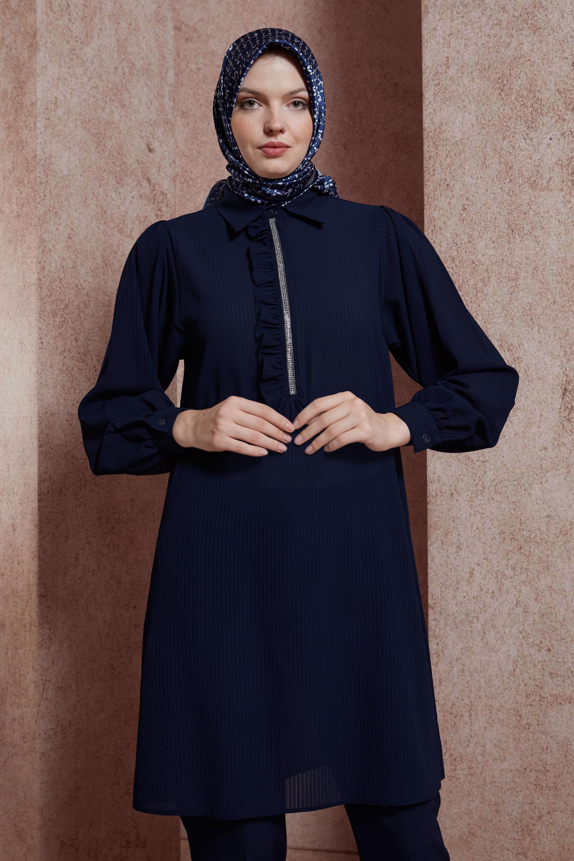 Tesettür giyim LACİVERT TAŞ ŞERİTLİ FIRFIR DETAYLI TUNİK 43856