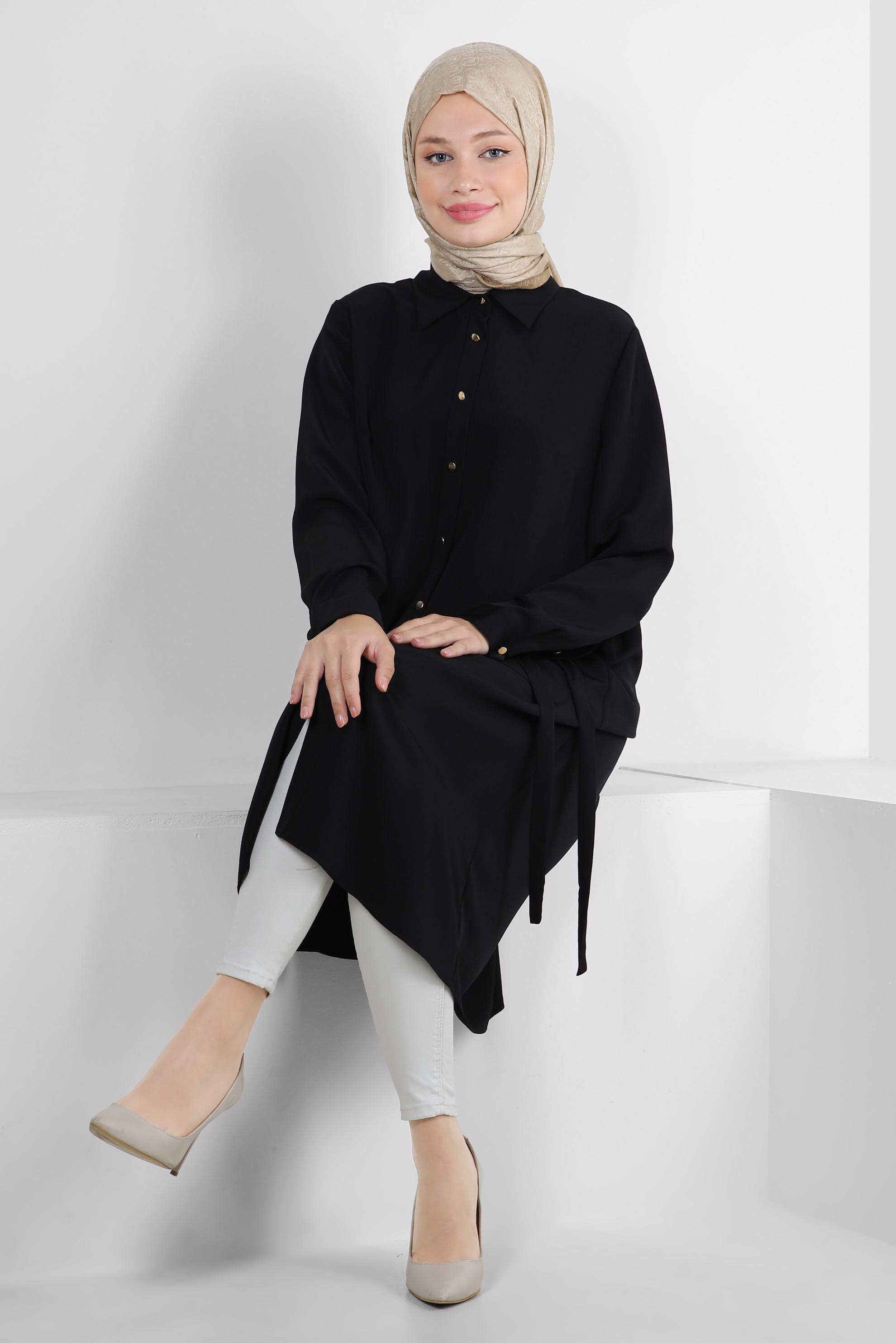 Tesettür giyim SİYAH DÜĞMELİ BAĞCIK DETAYLI TUNİK 43859